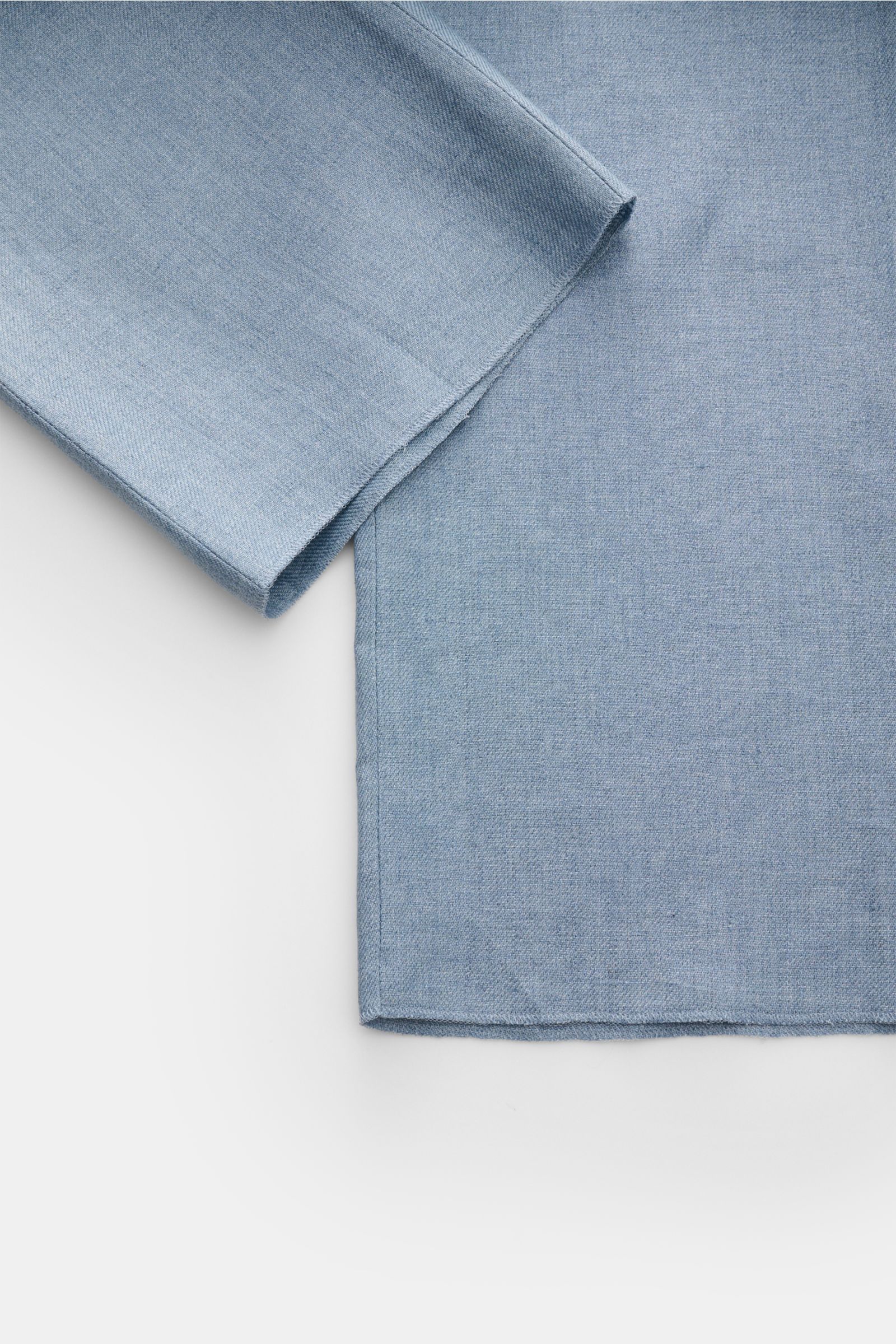 Agnona Leinen-Jogpants rauchblau, Detailaufnahme von offenem Bein und Saum, reines Leinen, Regular Fit, elastischer Bund, französische Taschen.