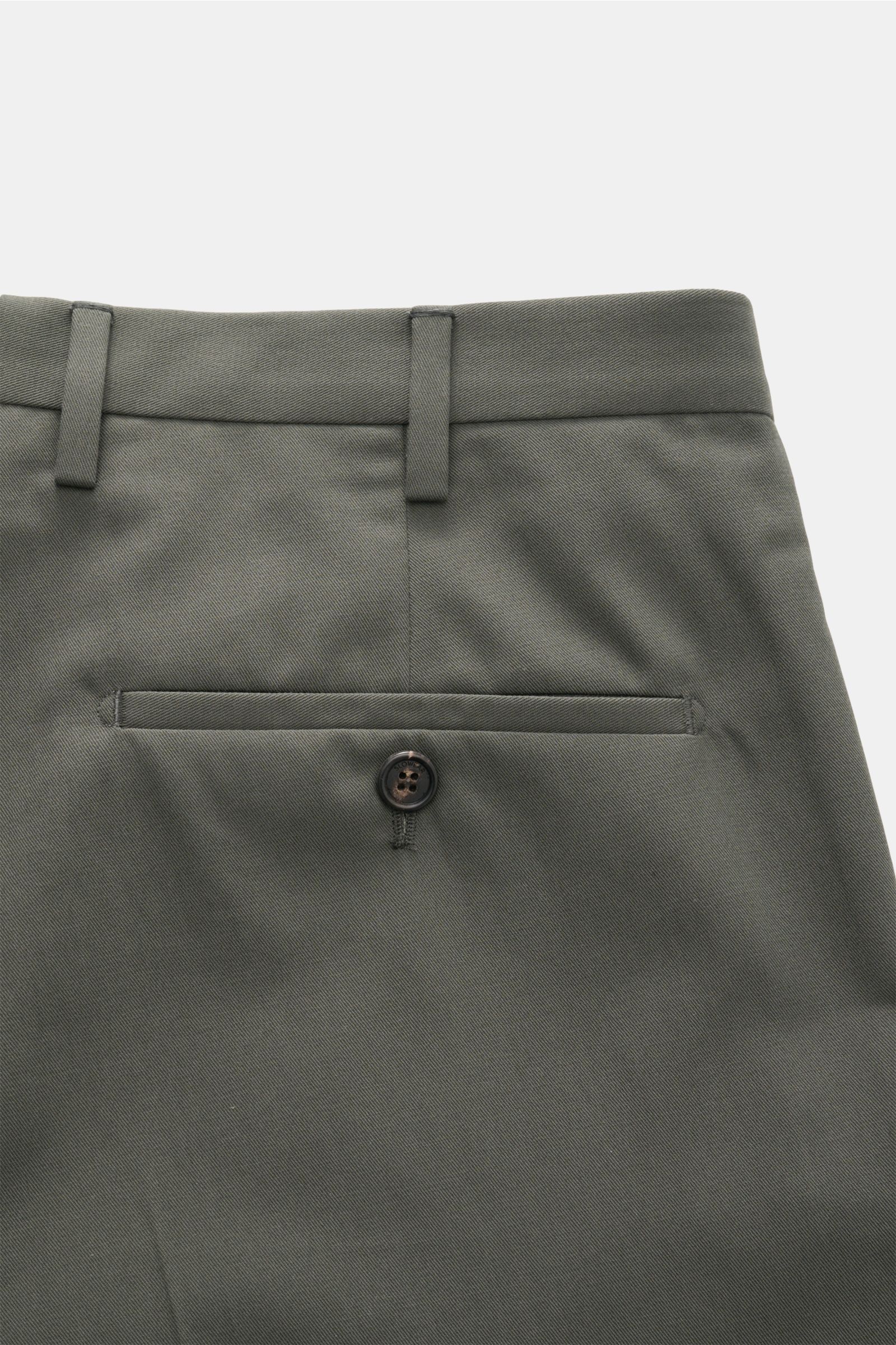 Incotex Baumwollhose dunkelgrün, Detailaufnahme von hinten, Bund mit Gürtelschlaufen, paspelierte Gesäßtasche mit Knopf, hochwertige Baumwollqualität.