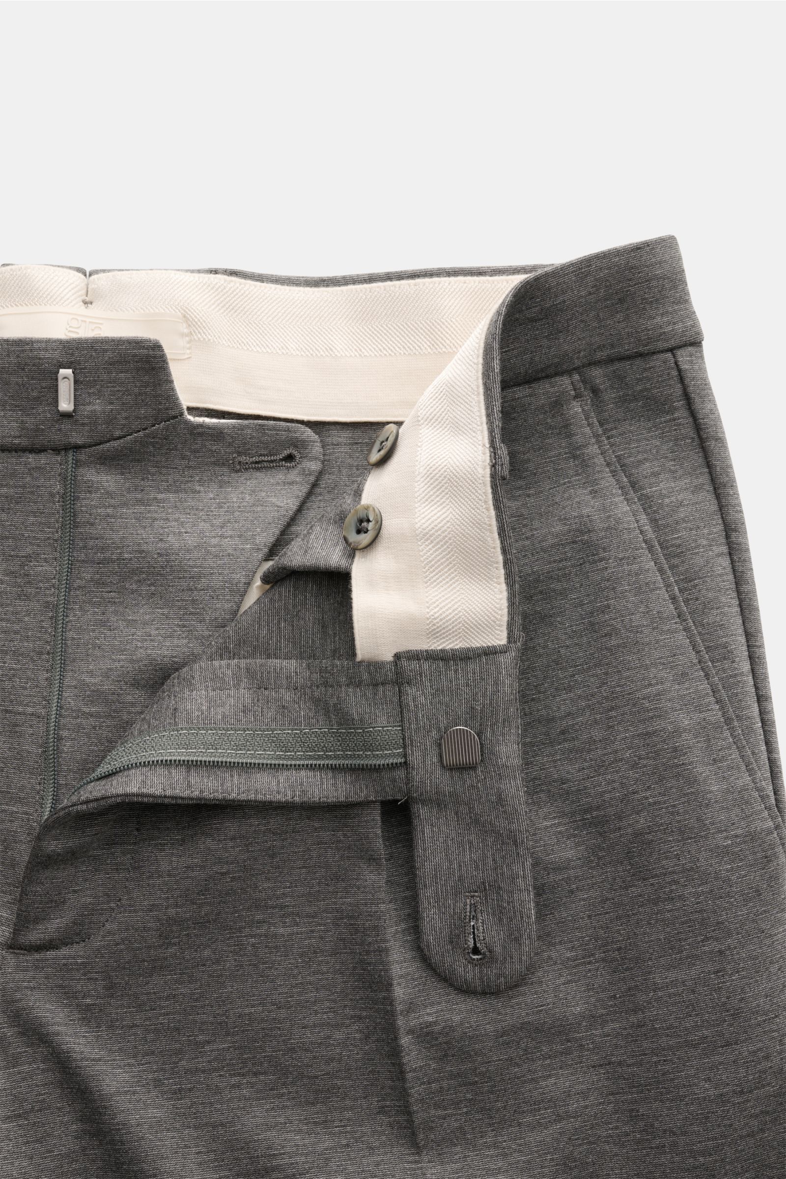 GTA Jerseyhose 'Federico' dunkelgrau meliert, Front nah, elastischer Bund, Reißverschluss, Knöpfe, weicher Jersey aus Viskose und Microfaser.