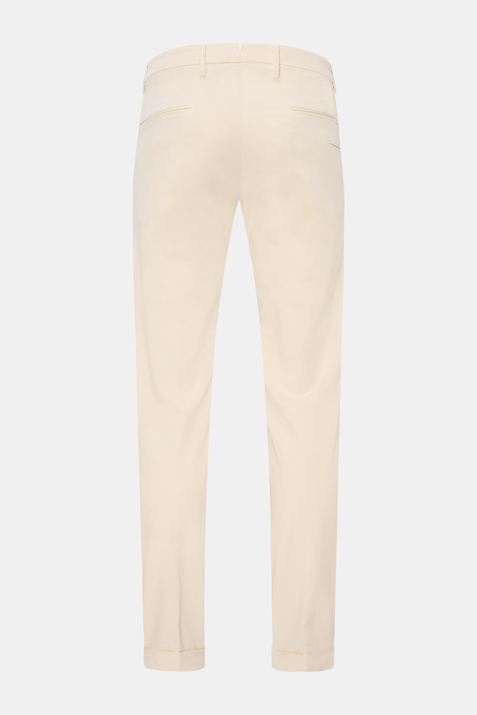 Briglia 1949 Chinos sand shown from the back, ankle-length tapered cotton pants with zip, button, French and jetted pockets, soft feel.
