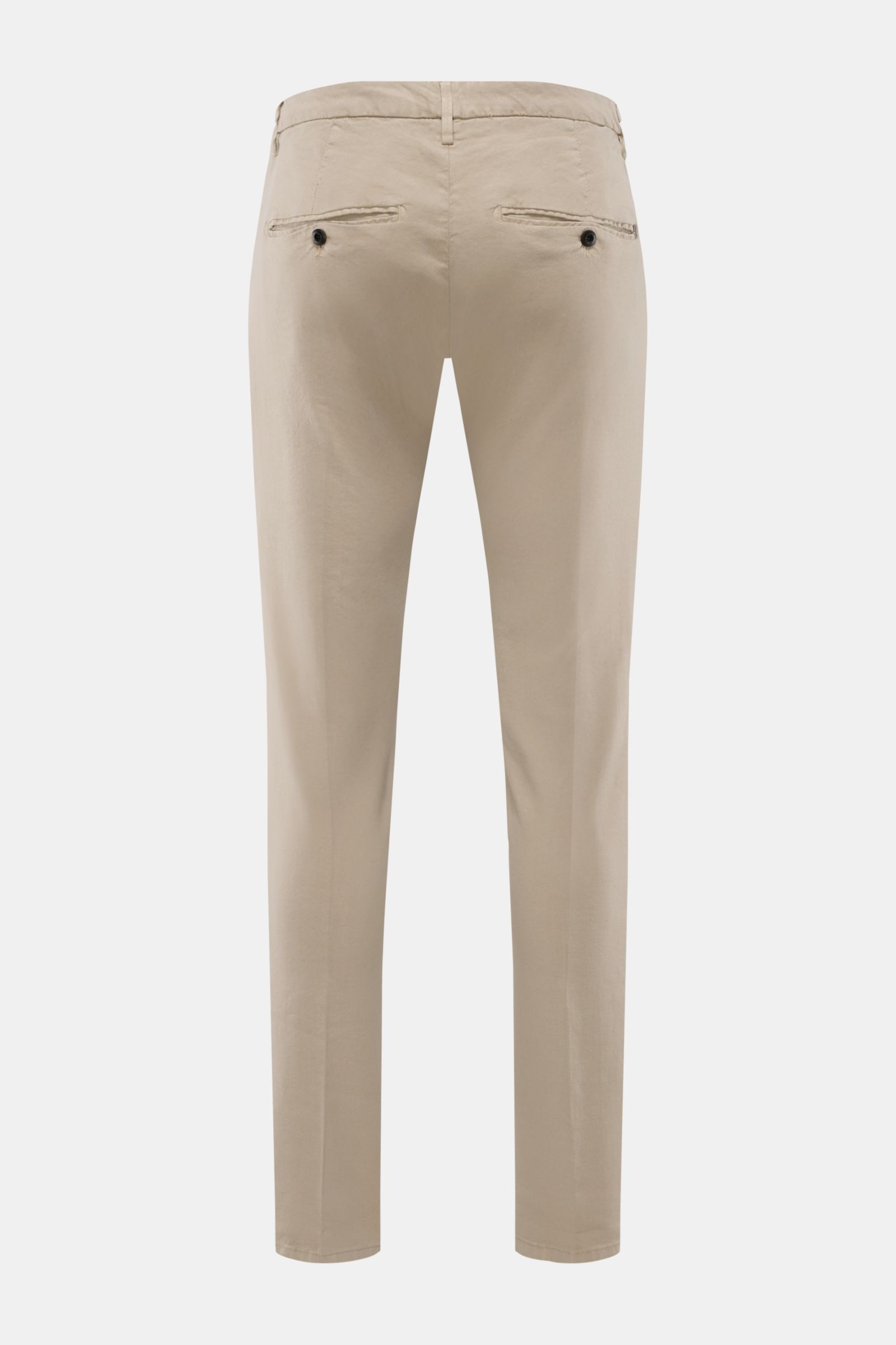 Rear view of Dondup Hose 'Gaubert' beige, slim fit cotton blend pants with elastic quality, soft texture, garment dyed, French and buttoned back pockets, zipper and waistband button.

Description: Smart Casual mit Komfort: Die Hose 'Gaubert' von DONDUP