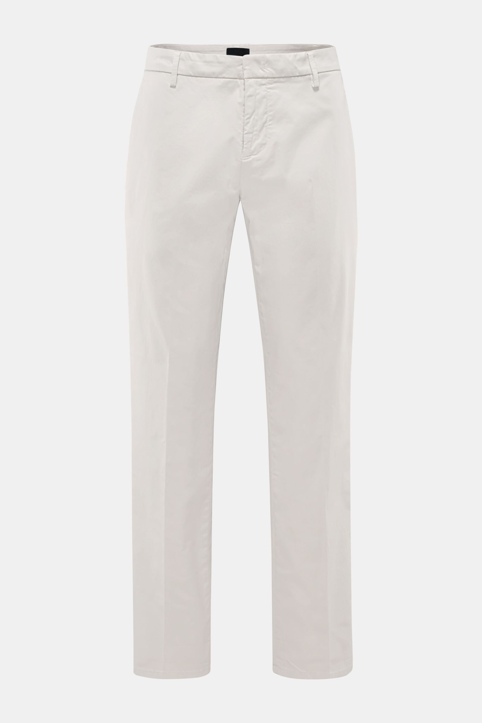 Dondup Baumwollhose 'Gaubert' hellgrau, slim fit, schmal geschnittene Wade, leicht elastisch, frontal fotografiert mit Reißverschluss, Taschen und Metall-Initial.