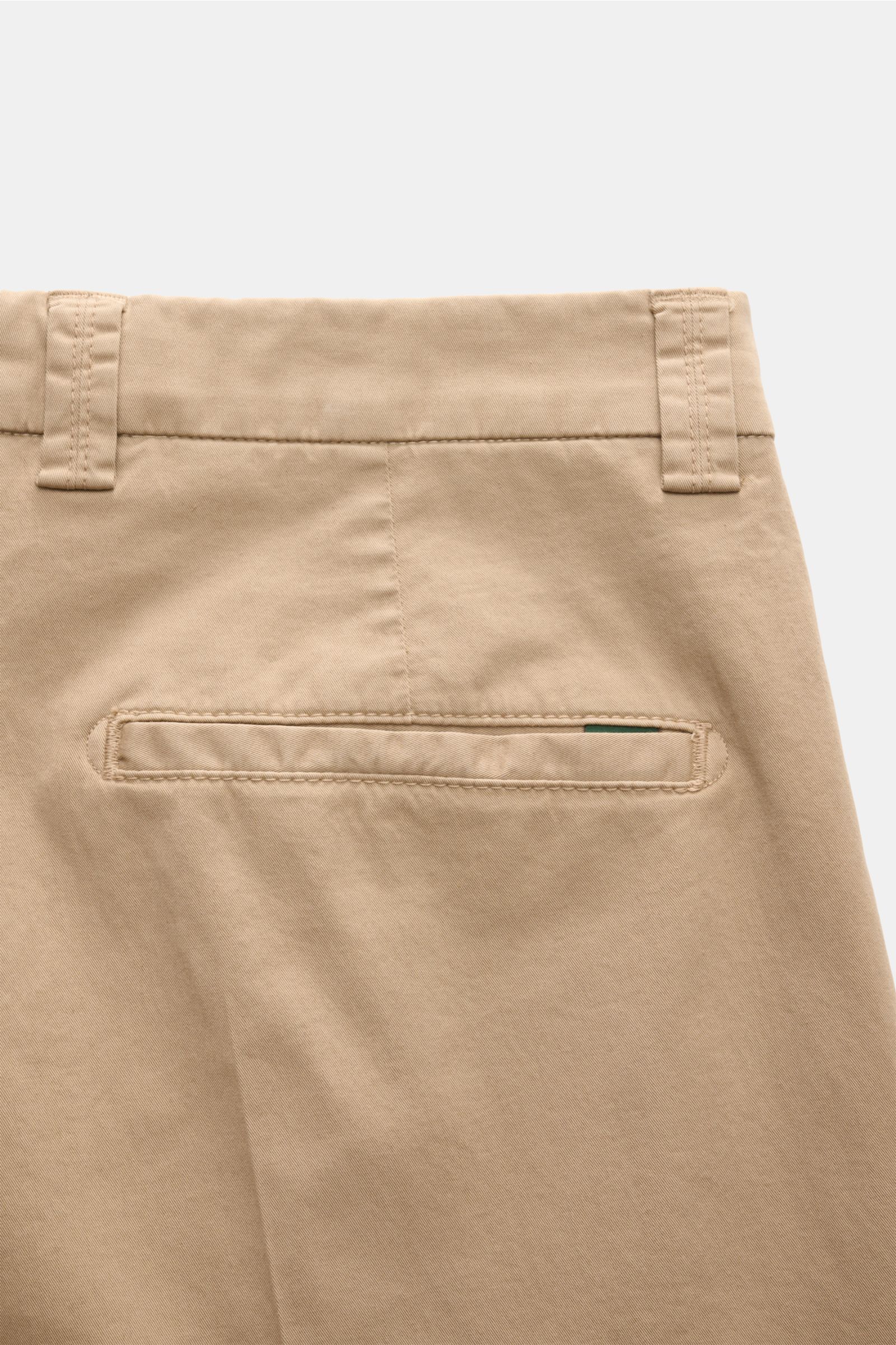 Berwich Chino 'Chiaia' beige Rückansicht, Twill-Baumwolle, Tapered Fit, knöchellang, glatter Griff, Leistentasche, Bundschlaufen, fixierter Saumaufschlag.