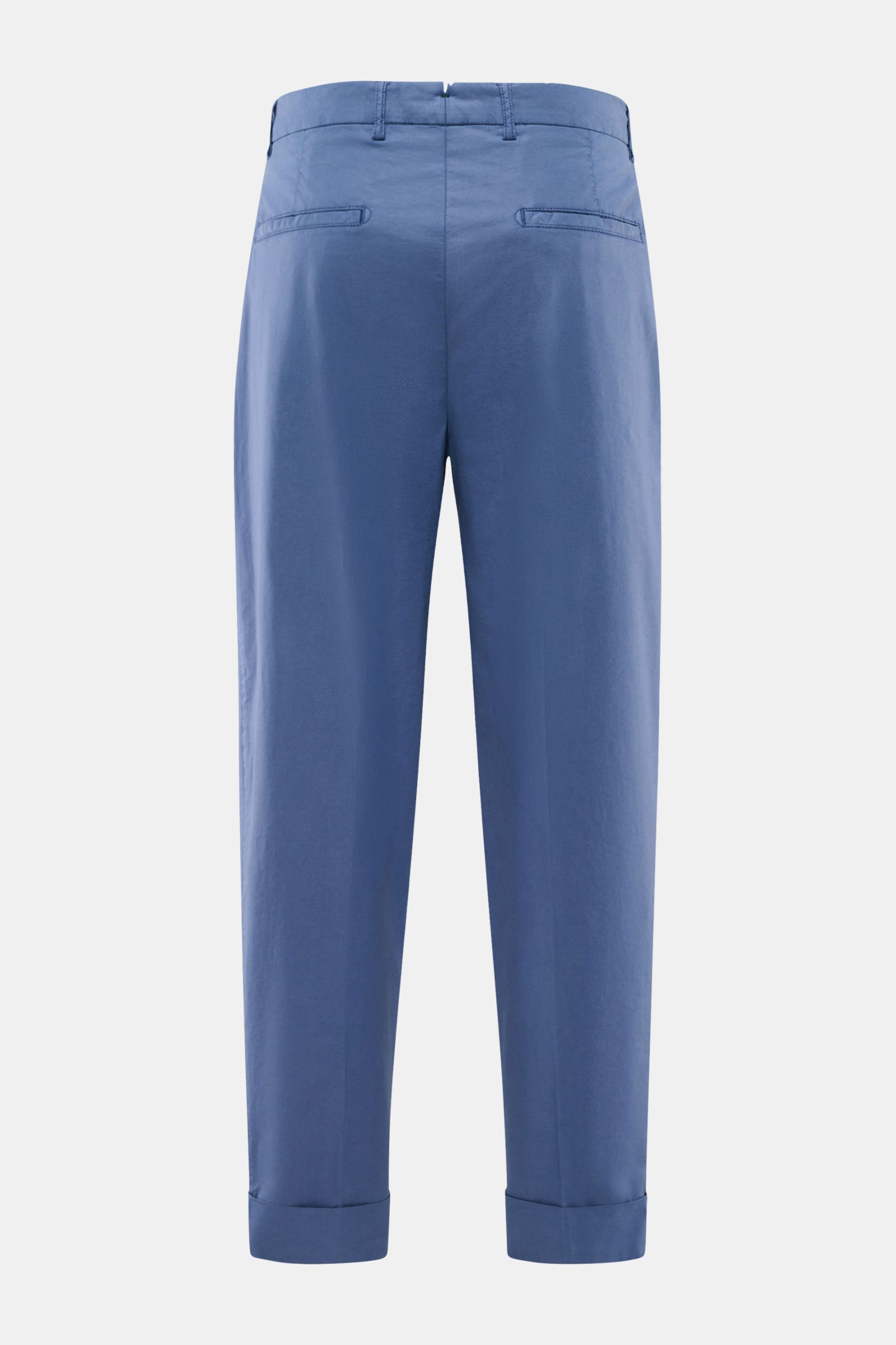 Berwich Hose 'Chiaia' graublau shown from the back, knöchellang tapered fit pants in cotton-lyocell mix with Bundfalte, side and back pockets.