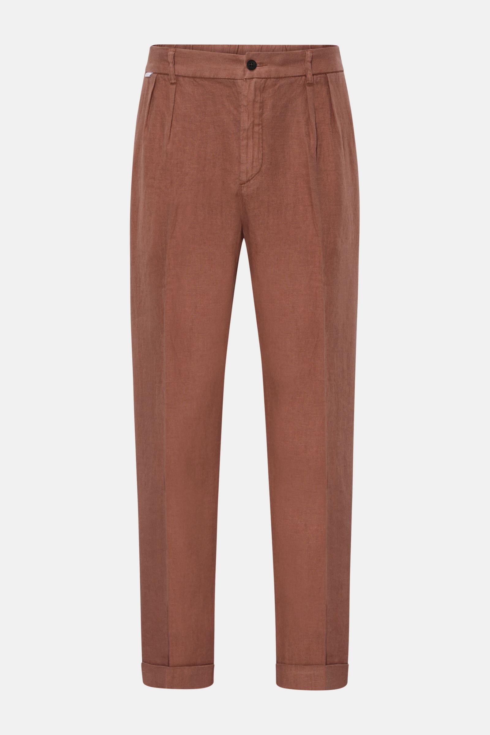 Front view of 04651/ A trip in a bag Linen jogger pants 'Linen Pants' rust brown, pure linen with tapered, short cut, elastic waistband, zip and button.

Description: Perfect for warm days: These linen jogger pants by 04651/ A TRIP IN A BAG are the ide