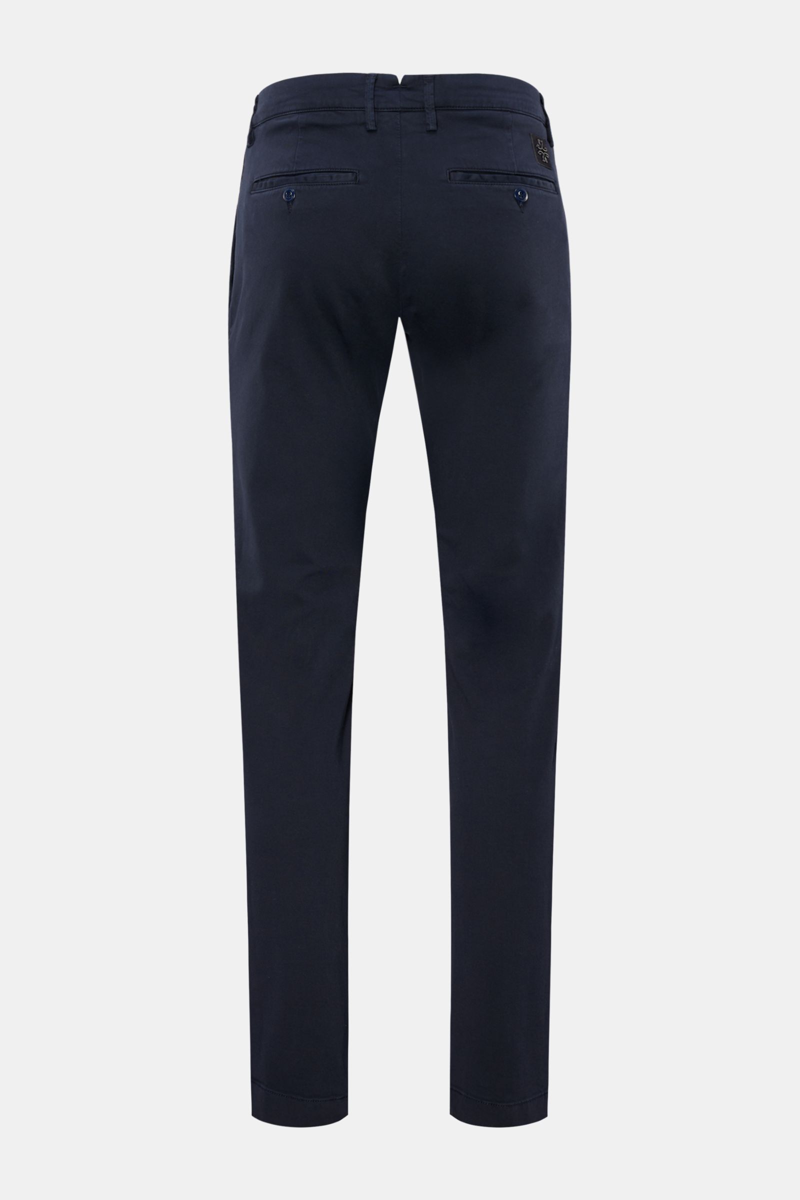 Jacob Cohen Chino 'Bobby' navy shown from the back, slim fit, tapered navy cotton trousers with buttoned back pockets and tonal leather patch, modern luxury in everyday wear with elastic quality, soft touch, zipper and button closure, French pockets, pipe
