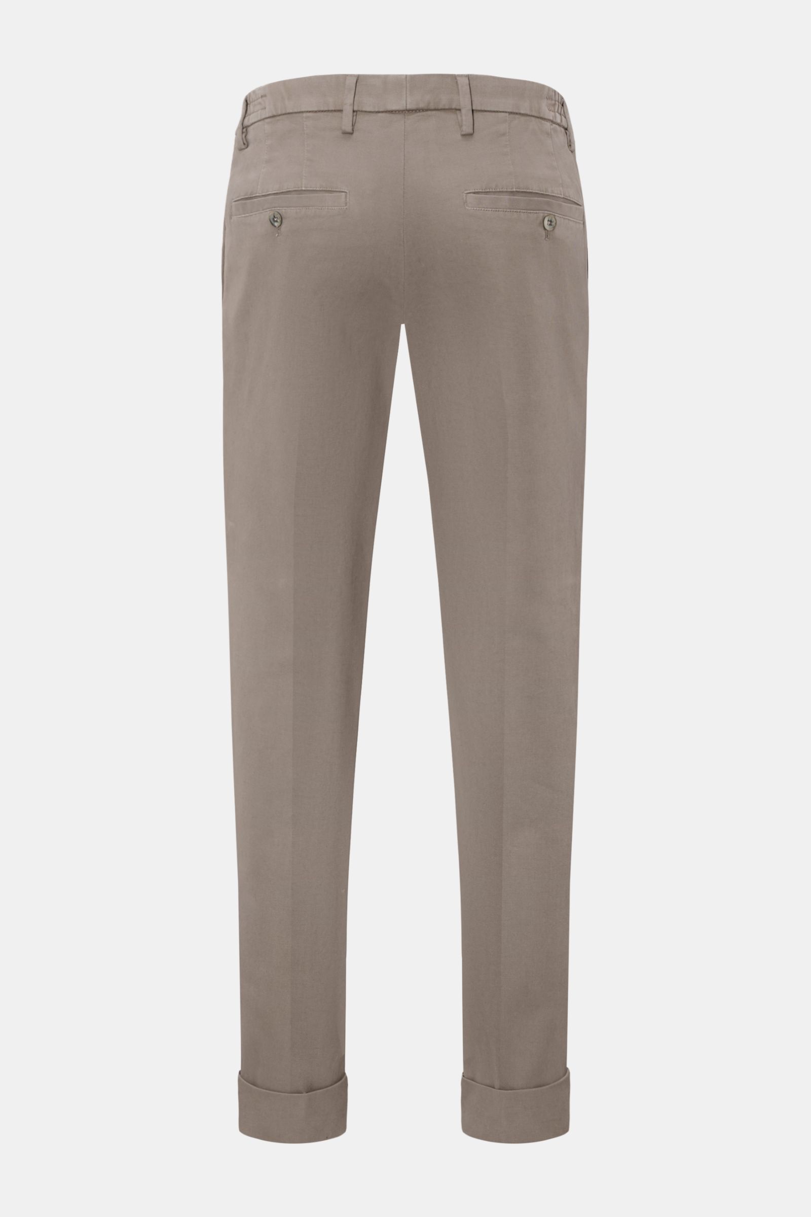 Rear view of GTA Trousers 'Dennis' grey-brown, cropped tapered fit with fixed hem turn-up, buttoned back pockets, and comfort waistband. 

Description: With the cropped, tapered trousers 'Dennis', GTA presents an essential that combines the relaxed fee