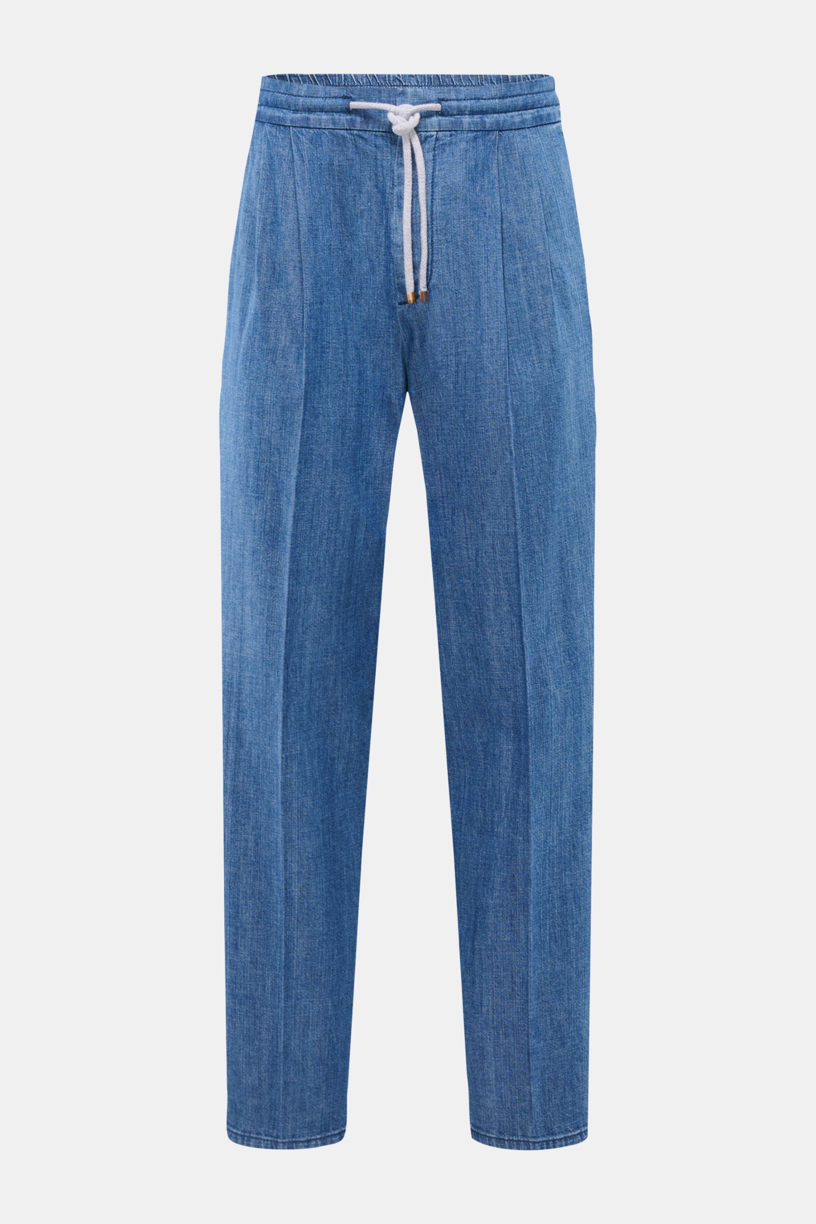 Front view of Brunello Cucinelli Denim-Jogpants graublau in blue cotton denim with elastic waistband, drawstring, pleats, and pockets.

Komfort trifft Stil: Die Jogpants aus reinem Baumwoll-Denim von BRUNELLO CUCINELLI ist ein lässiger Begleiter für vi