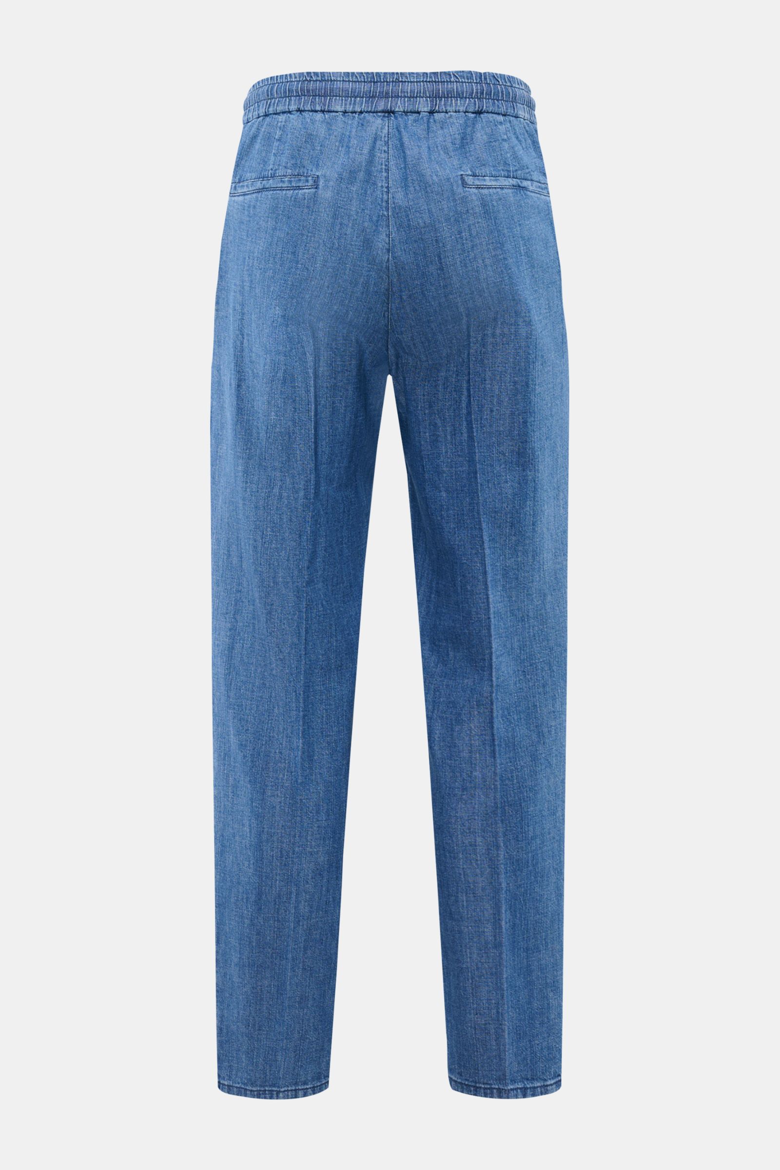 Brunello Cucinelli Denim-Jogpants graublau shown from the back, featuring cotton denim, elastic waistband, regular fit, and French pockets. Komfort trifft Stil: Die Jogpants aus reinem Baumwoll-Denim von BRUNELLO CUCINELLI ist ein lässiger Begleiter fü