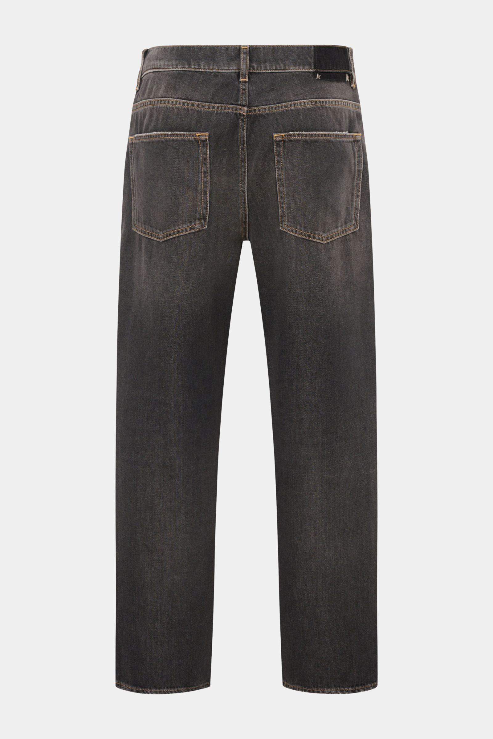 Golden Goose Jeans 'Skate Loose' dunkelgrau, hinten fotografiert, aus Baumwoll-Denim mit Used-Waschung, Distressed-Details, Tapered Fit, knöchellang.