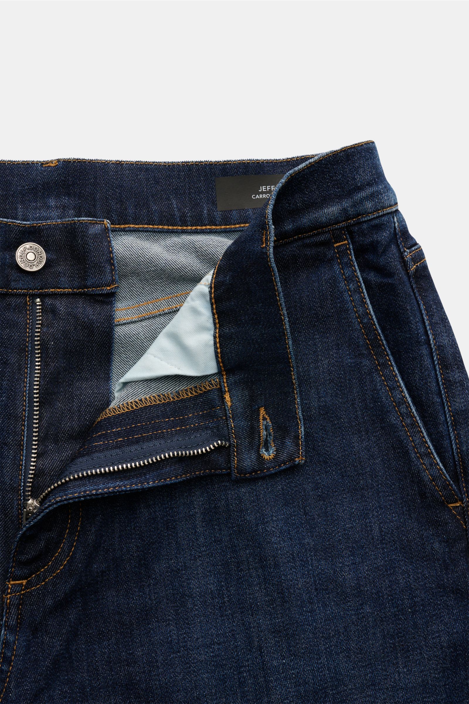 Dondup Jeans 'Jeff' navy, Frontansicht mit offenem Zip Fly, Denim aus Baumwolle, leicht elastisch, Carrot Fit, französische Taschen, Metall-Initial.