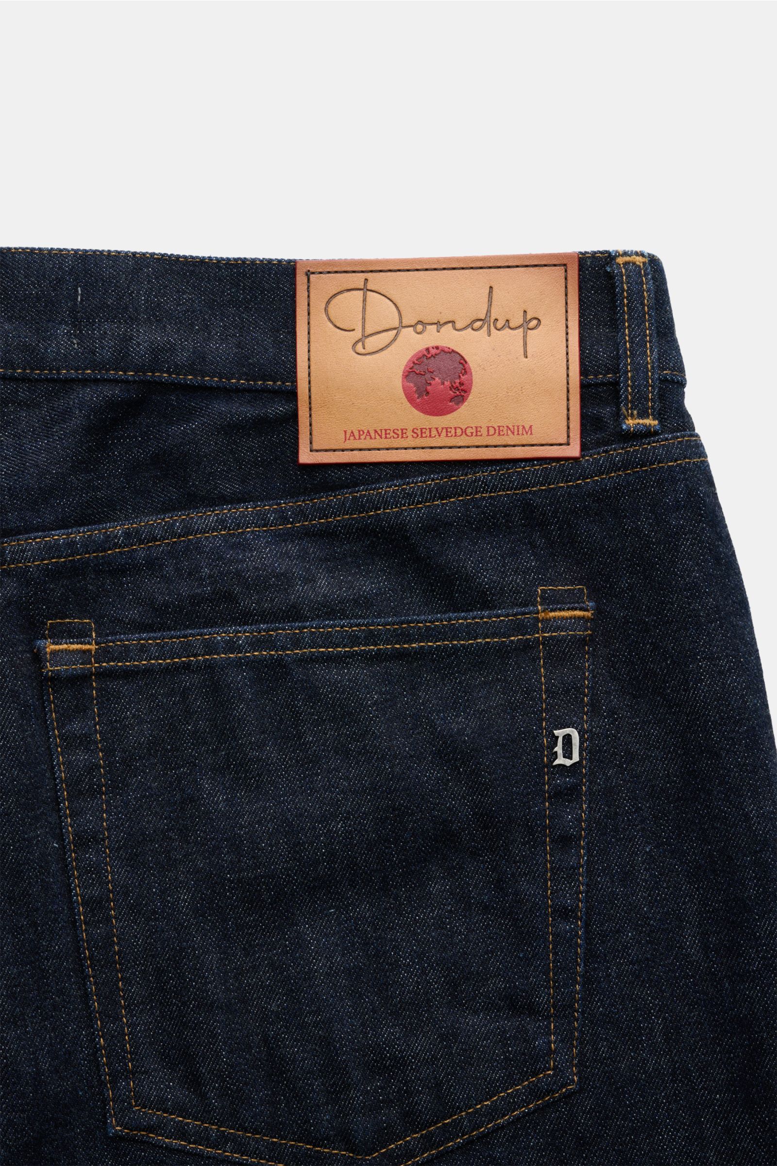 Dondup Jeans 'Bray' dark navy Rückansicht mit hoher Bundhöhe, Five-Pocket-Stil, Selvedge-Verarbeitung, Metall-Initial und innenliegendem Weblabel, Regular Fit, Button Fly, Denim aus reiner Baumwolle, leicht griffige Haptik, gerader Schnitt.