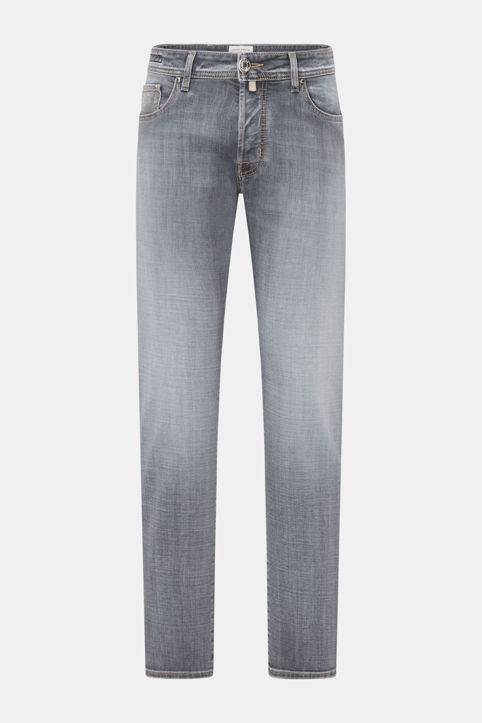 Front view of Jacob Cohen Jeans 'Bard' hellgrau, slim fit in light gray denim with authentic used wash, button fly, and five-pocket style.

Description: Mit dem luxuriösen Slim Fit Klassiker 'Bard' von JACOB COHEN liegen Sie immer richtig: Die leicht e