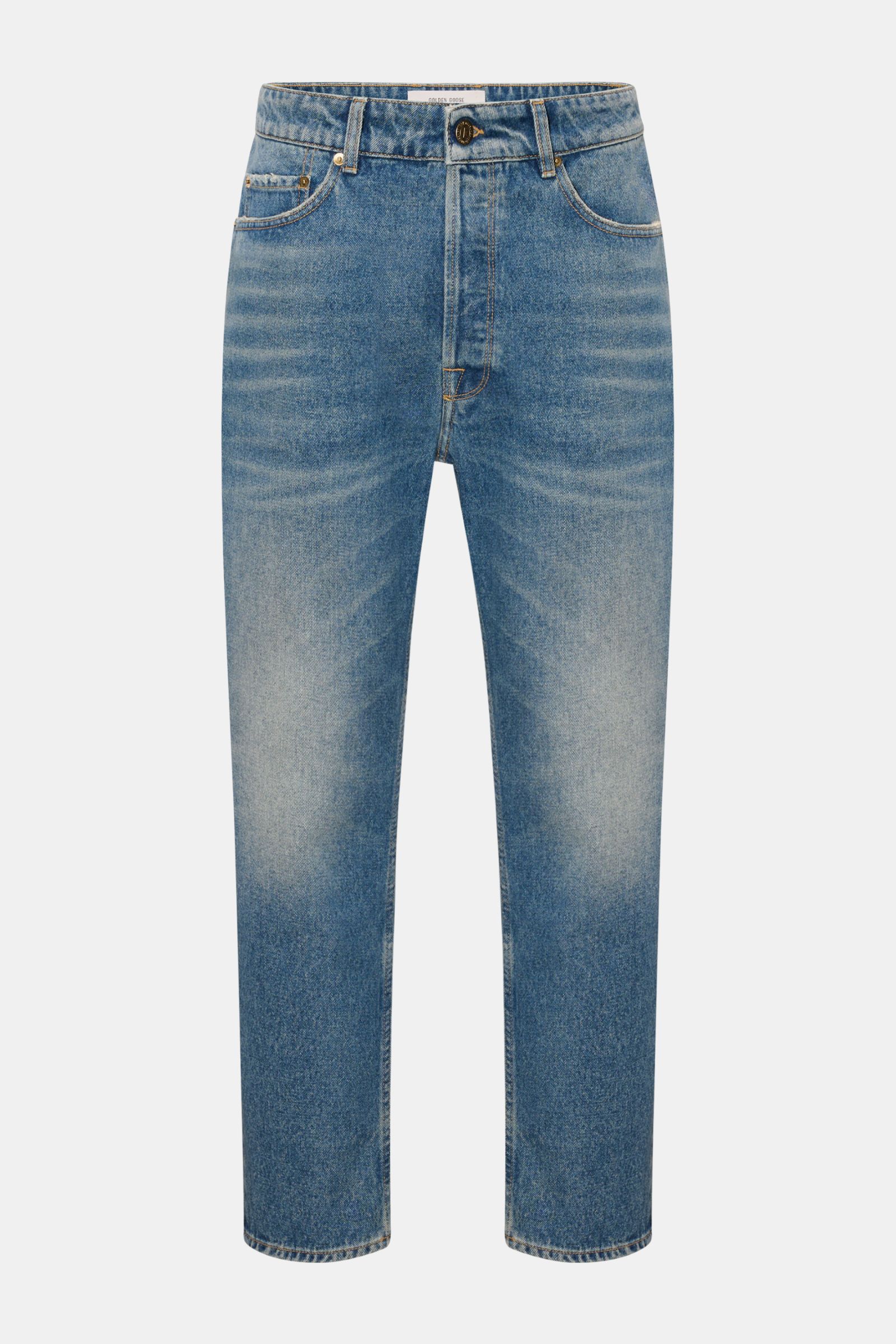 Golden Goose Jeans 'Happy' rauchblau im Five-Pocket-Stil, Regular Fit, kurzer Schnitt mit Used-Waschung und Metall-Sternen, frontale Produktansicht.