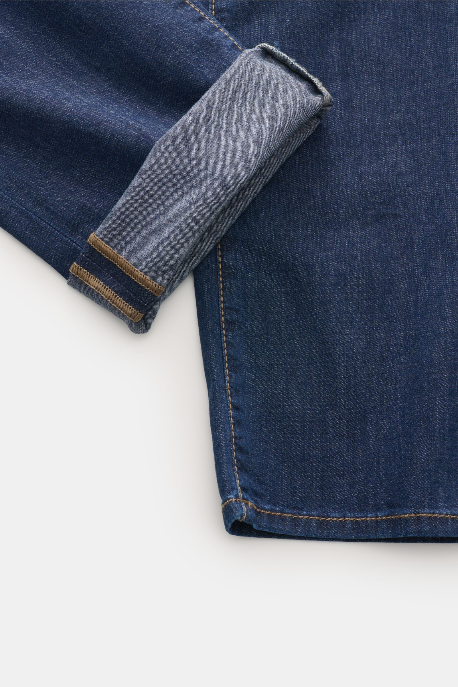 Jacob Cohen Jeans 'Bard Jum' navy, Detailaufnahme von Ärmelumschlag mit tonalem Stitching, weicher Slim Fit Denim aus Baumwolle, Viskose, Microfaser.