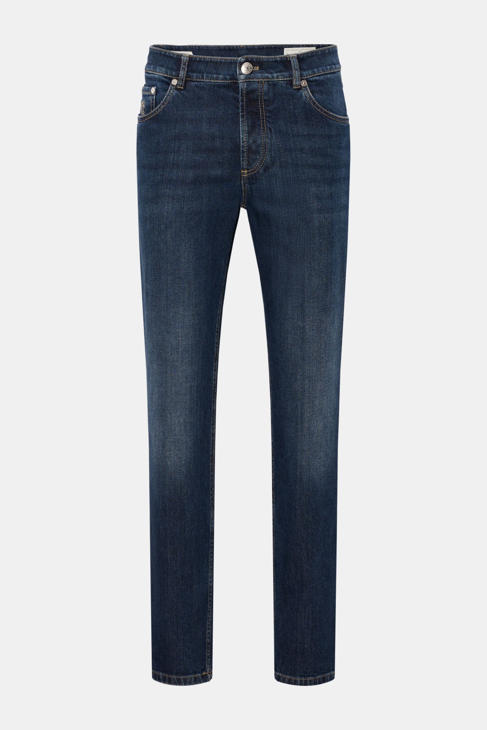 Front view of Brunello Cucinelli Jeans 'Traditional Fit' blau, a luxurious denim classic in soft, slightly elastic cotton with light used wash, very slim taper, button fly, five-pocket style, coin pocket with logo stitching, and leather patch.  
Luxuri