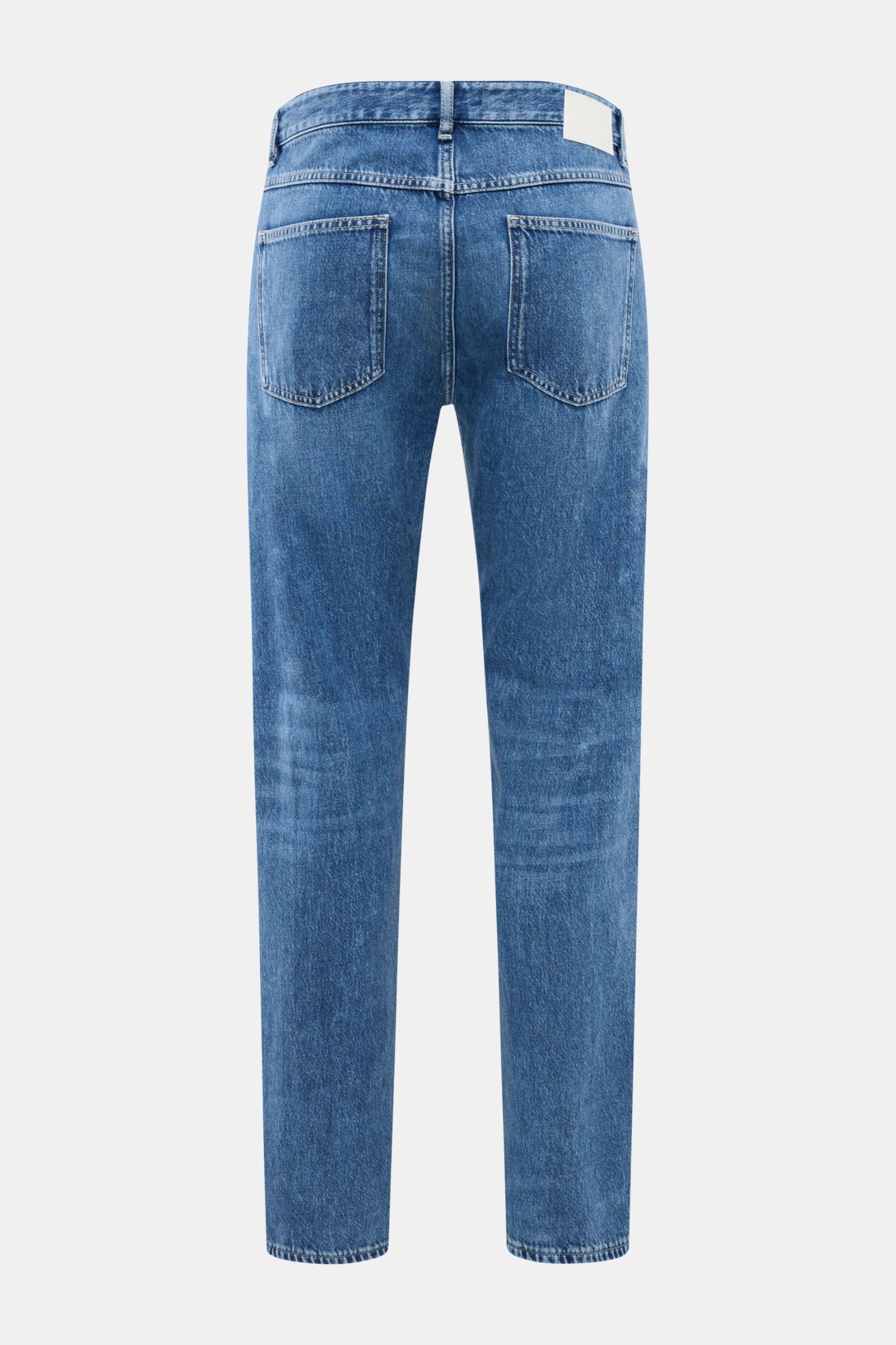Closed Jeans 'Cooper' graublau, Rückansicht, Regular Fit, reine Baumwolle, Used-Waschung, Five-Pocket-Stil, Zip Fly, typisches Weblabel, rückwärtiges Patch.