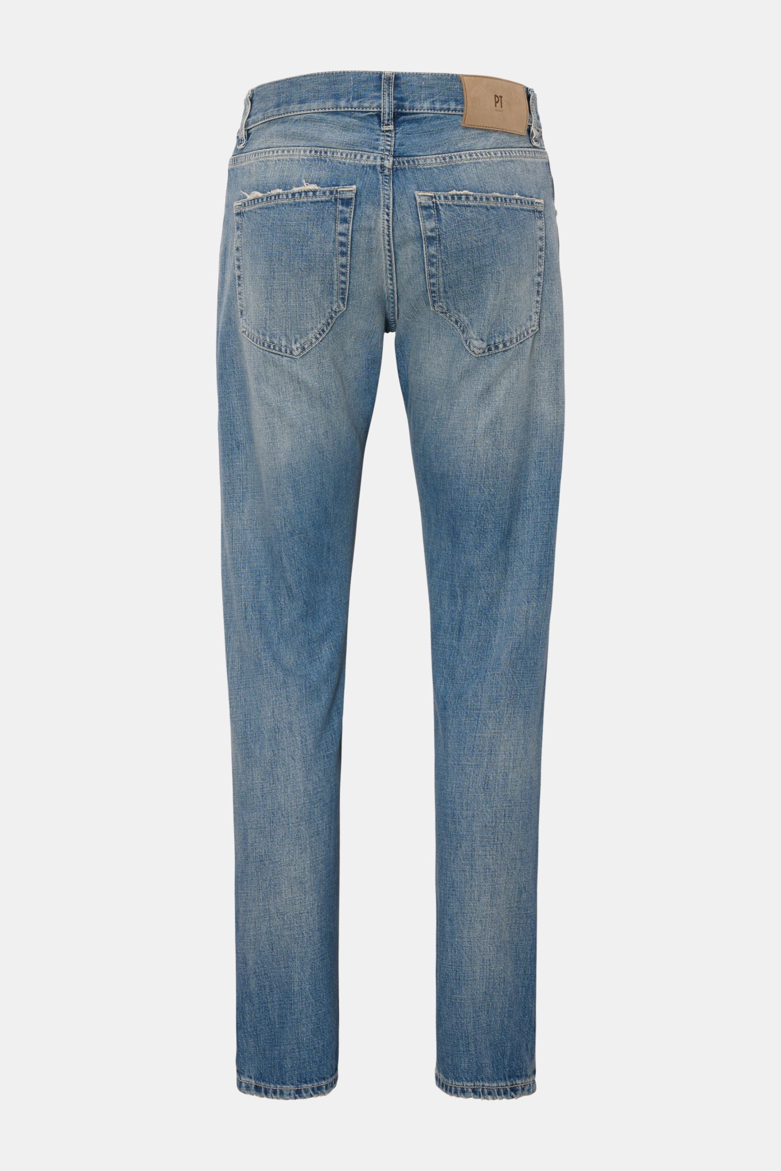 PT Torino Denim Jeans 'Breakbeat' smoky blue shown from the back, slim fit with authentic used wash, subtle distressing, button fly, five-pocket style, leather patch.  
The slim fit model 'Breakbeat' by Italian label PT TORINO DENIM with authentic used