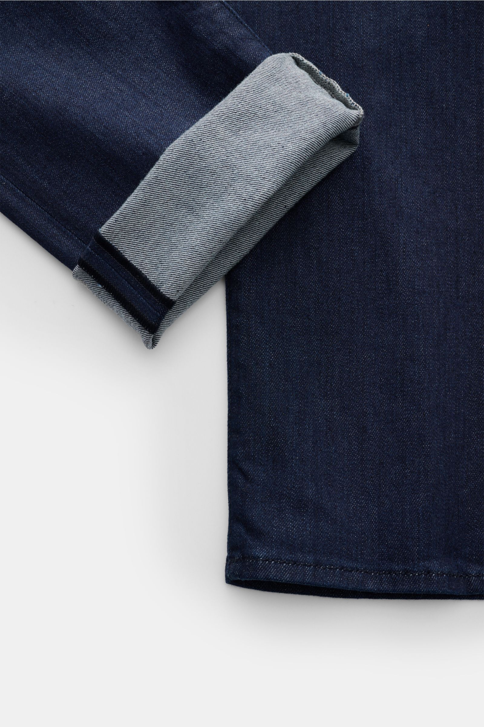 Jacob Cohen Jeans 'Nick' navy, Detailansicht vom Bein mit aufgekrempeltem Saum, Denim aus Baumwolle, elastisch, Slim Fit, Button Fly.