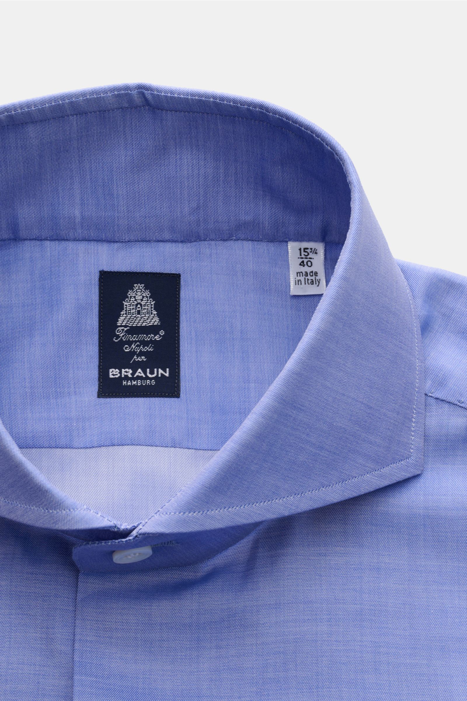 Finamore Business Hemd 'Sergio Napoli' Haifisch-Kragen blau, frontal von oben, feine Baumwolle, glatter Griff, Regular Fit, französische Knopfleiste.