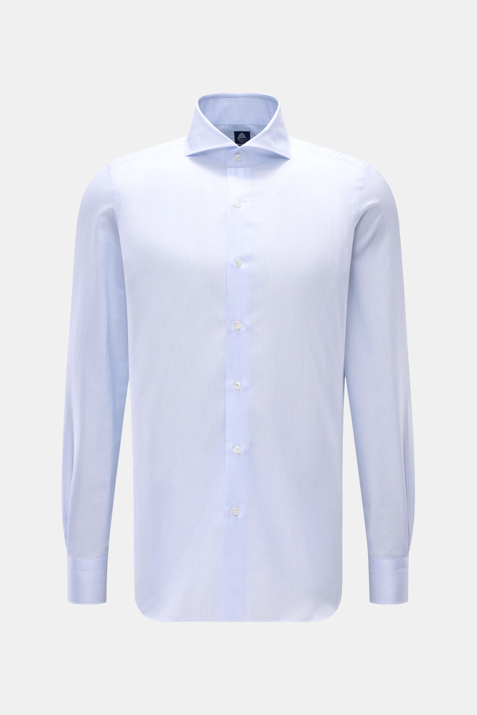 Finamore Business Hemd 'Sergio Napoli' Haifisch-Kragen hellblau/weiß gestreift, Frontansicht, reine ägyptische Baumwolle, feine Streifen, Regular Fit, Perlmuttknöpfe.
