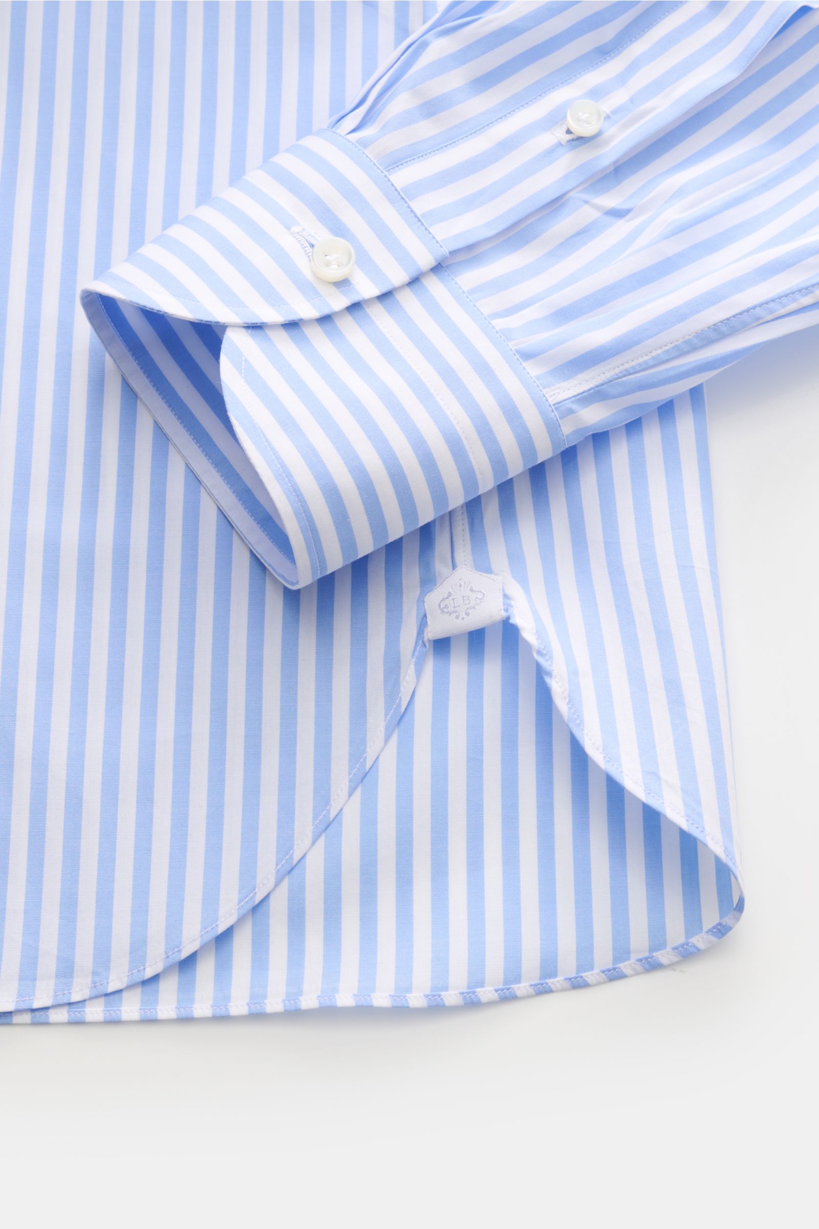 Borrelli Business Hemd 'Nando' Haifisch-Kragen hellblau/weiß gestreift