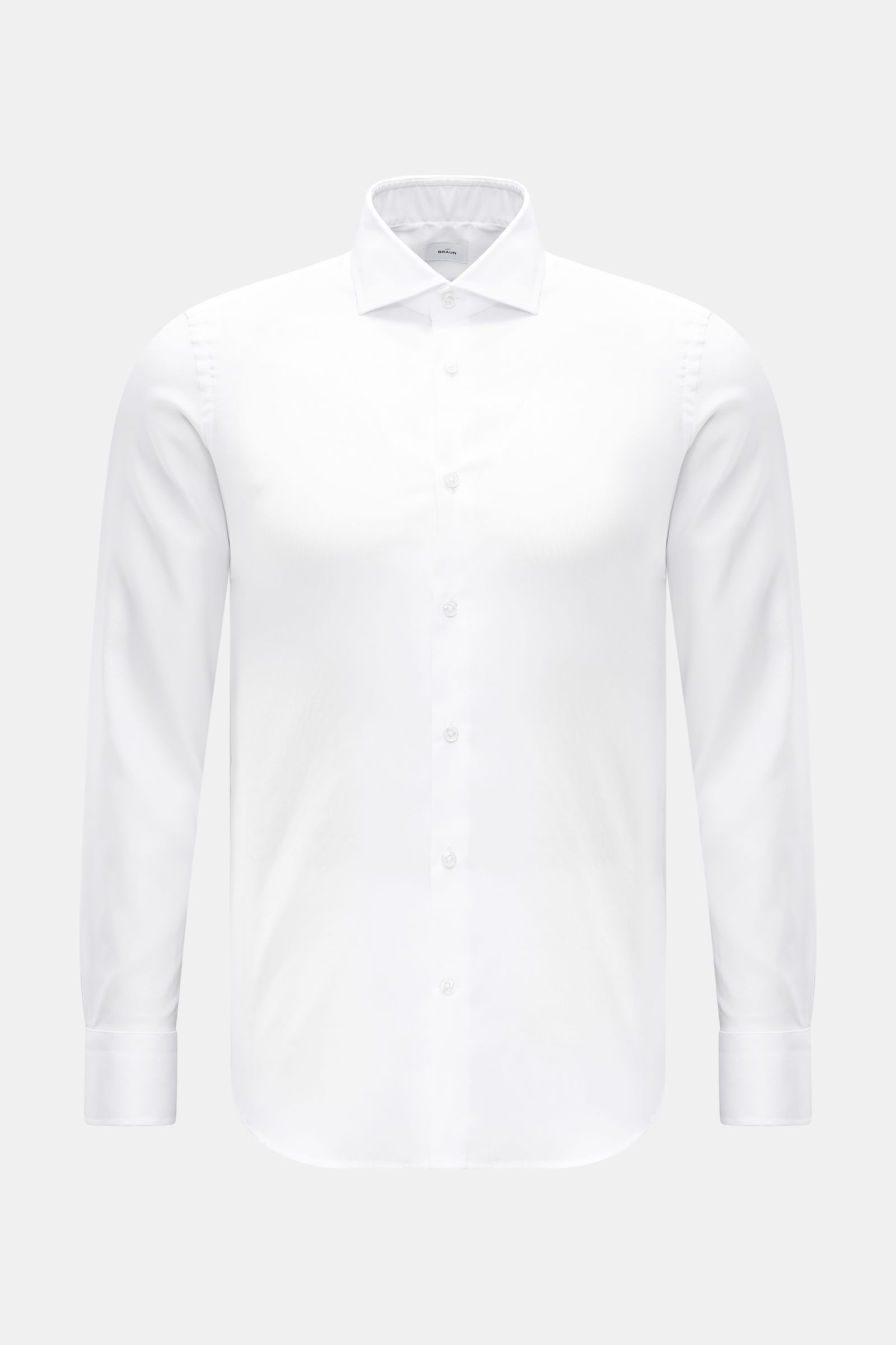 Vorderansicht des weißen BRAUN Hamburg Business Hemd Haifisch-Kragen aus feinem Baumwoll-Pinpoint, glatter Griff, Extra Slim Fit, französische Knopfleiste, klassische Sportmanschette, gerundeter Saumverlauf.