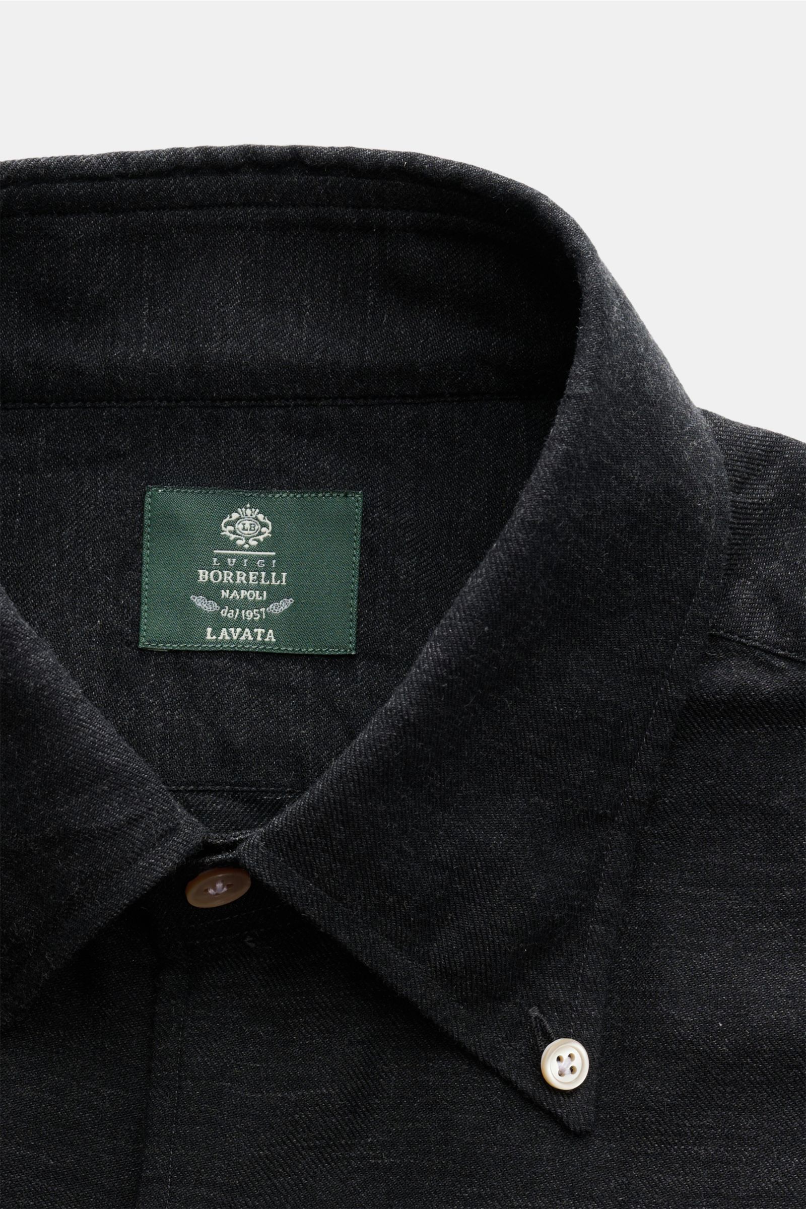 Borrelli Casual Hemd 'Gable' Button-Down-Kragen anthrazit meliert, Nahaufnahme von oben, Mix aus Baumwolle und Cashmere, weicher Griff, feiner Twill, Slim Fit, französische Knopfleiste mit Perlmuttknöpfen, klassische Sportmanschette, schmale Rückenpasse, 