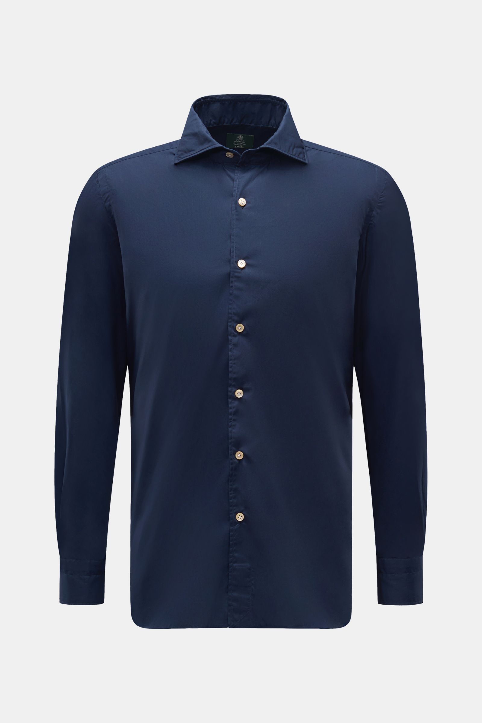Front view of Borrelli Casual Hemd Haifisch-Kragen navy, a slim fit poplin shirt in pure cotton with soft touch, shark collar, French placket, sport cuffs, back waist darts, and rounded hem.

Description: Stilvoller Klassiker für Büro und Freizeit: Das