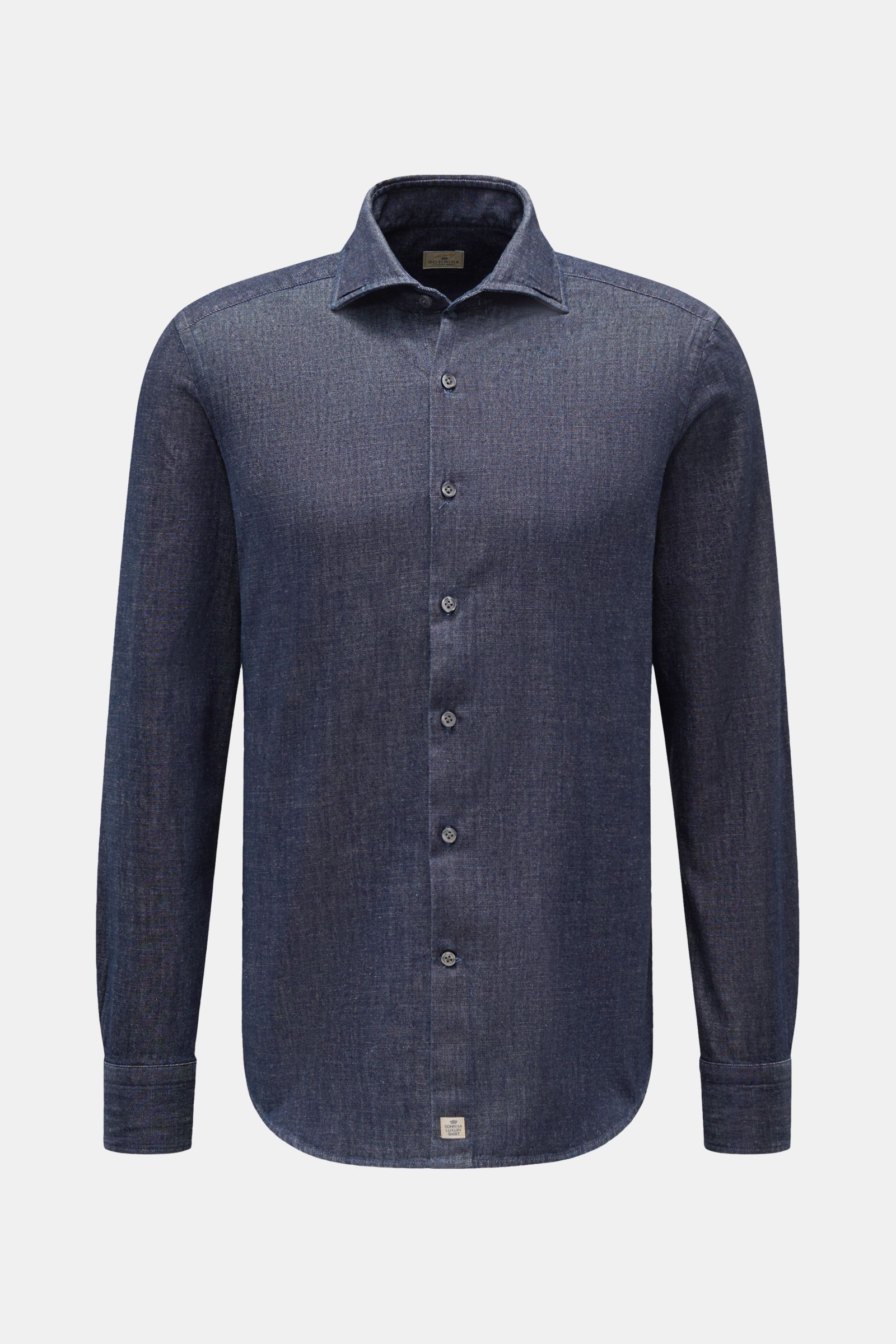 Sonrisa Jeanshemd Haifisch-Kragen dark navy, Slim Fit Denim Baumwolle, französische Knopfleiste, Sportmanschette, leicht gerundeter Saum, frontale Aufnahme.