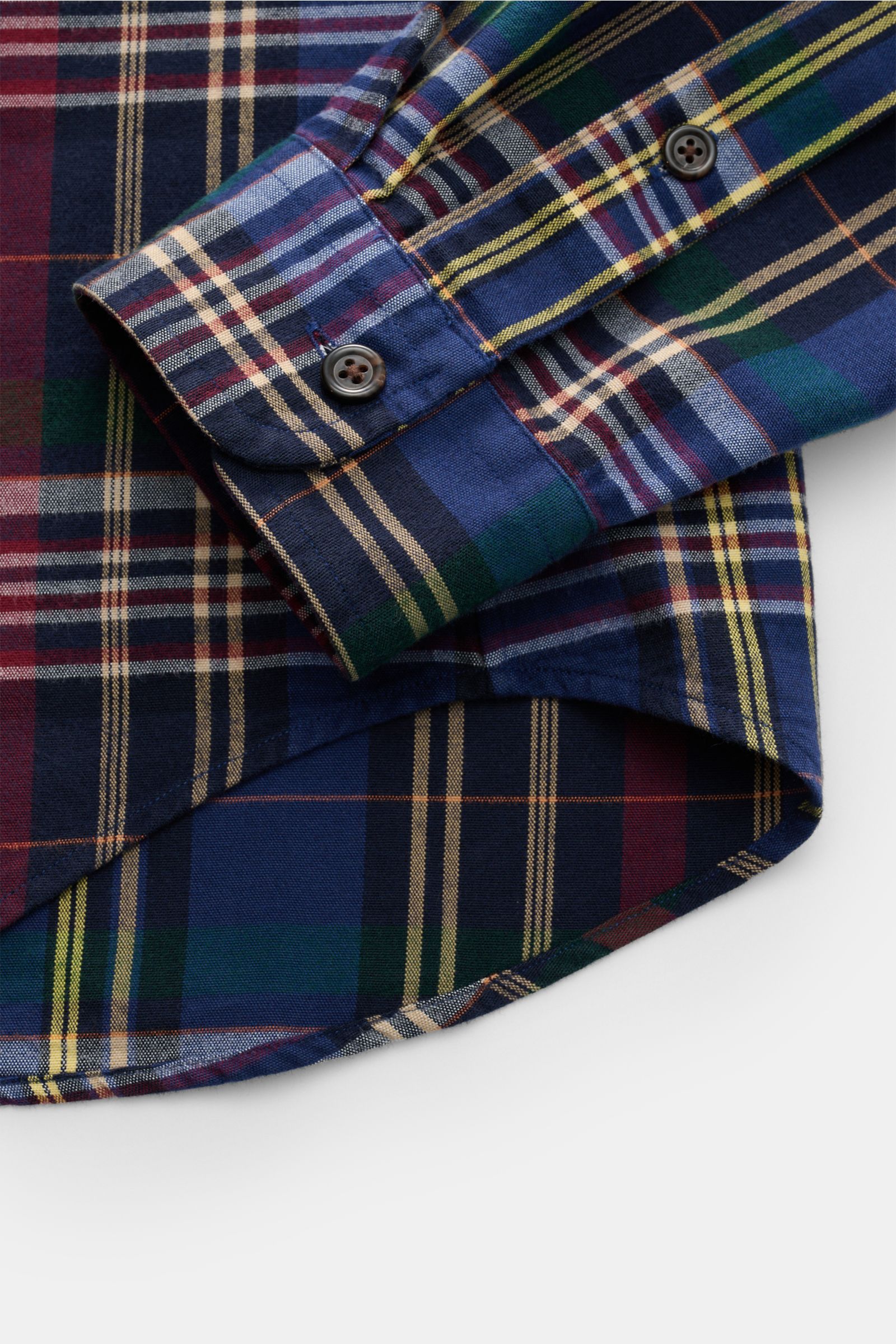Alt tag (125 characters max): Close-up from above of Polo Ralph Lauren Oxford-Hemd Button-Down-Kragen navy/grün/dunkelrot kariert cuff and hem.

Additional detailed description:  
Winterliche Vibes versprüht dieses karierte Hemd von POLO RALPH LAUREN -