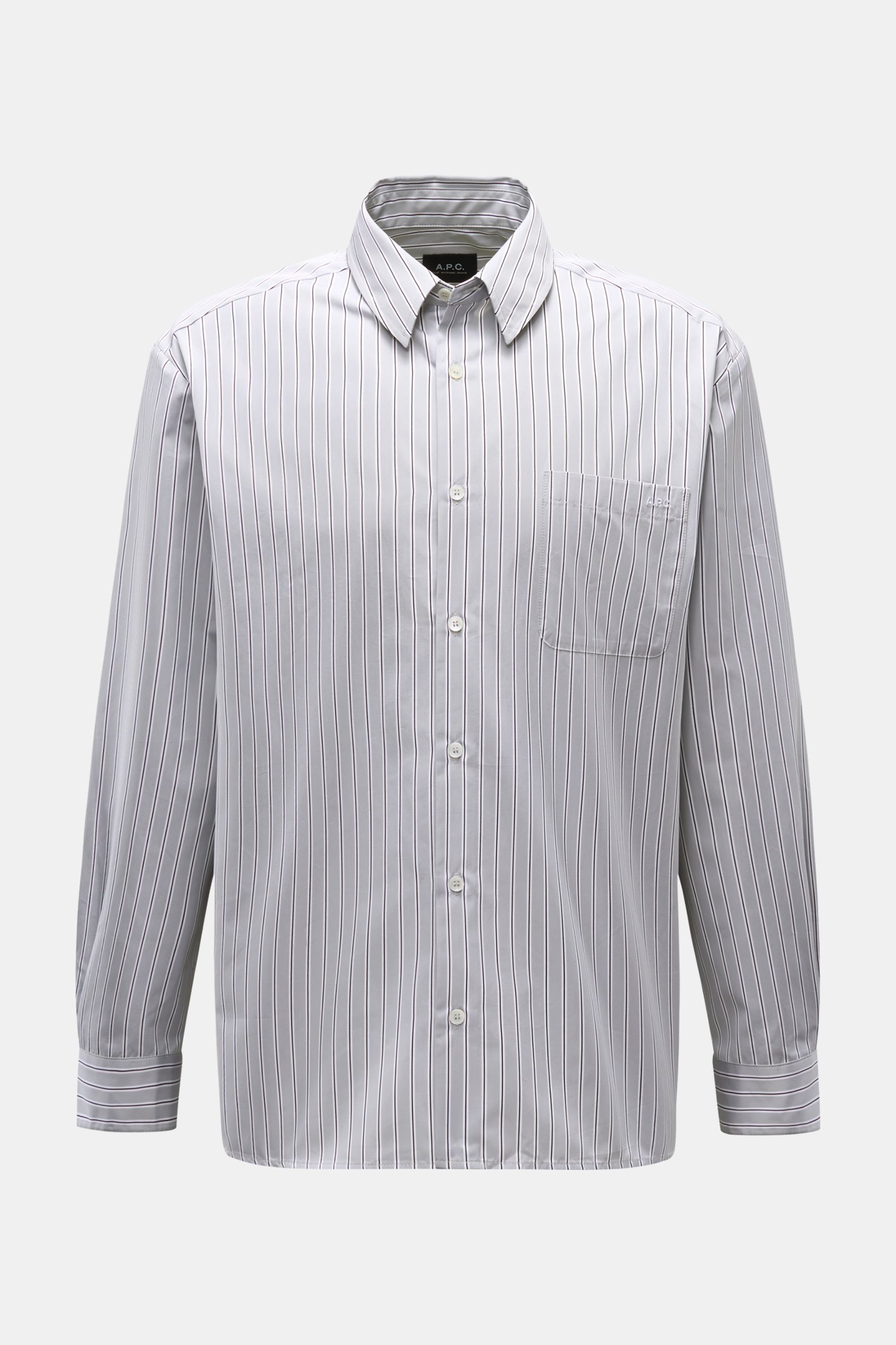 Vorderansicht des A.P.C. Casual Hemd Kent-Kragen hellgrau/schwarz/weiß gestreift mit Oversized Fit, Kent-Kragen, französischer Knopfleiste, Sportmanschetten und aufgesetzter Brusttasche aus reiner Baumwolle.
