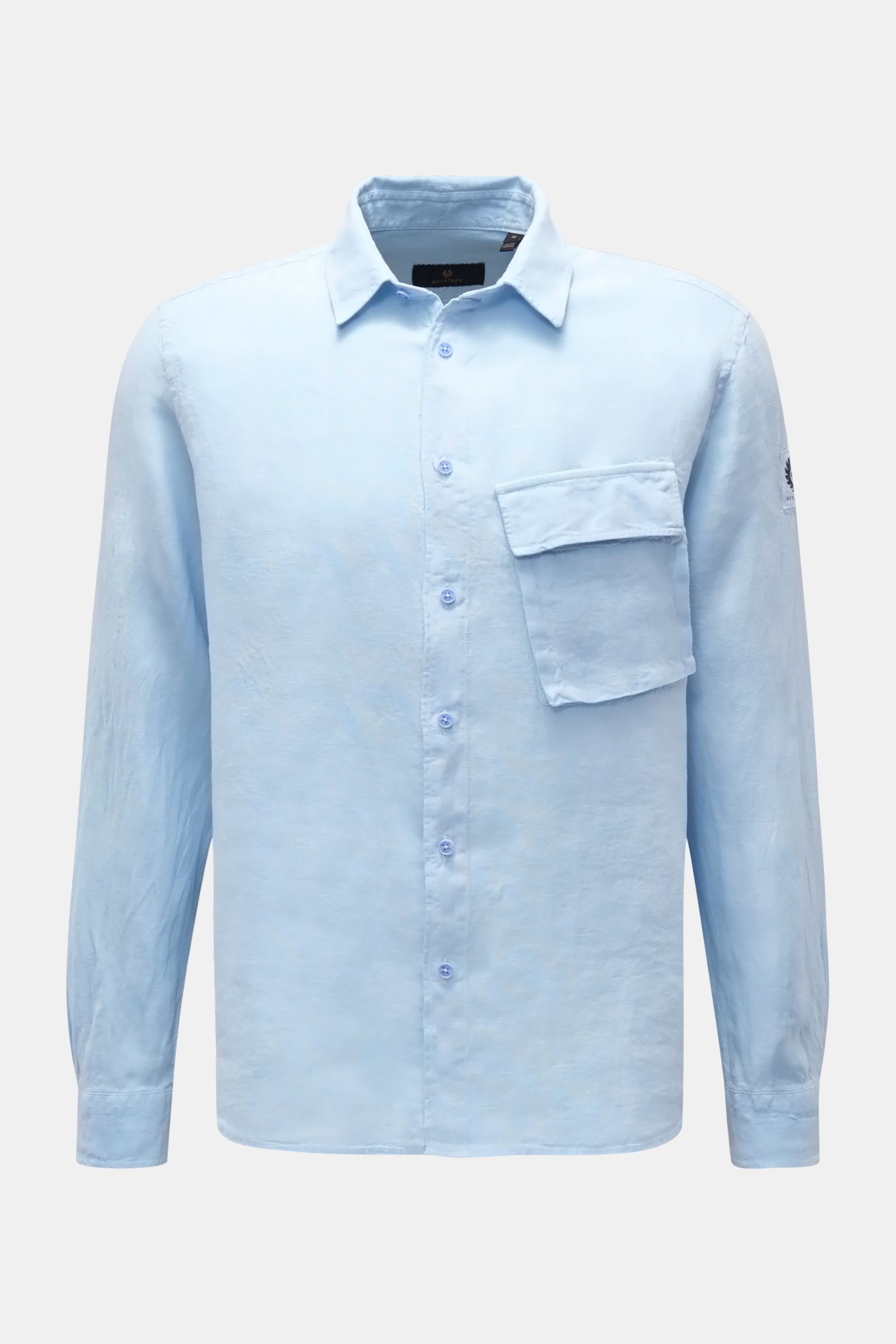 Belstaff Leinenhemd schmaler Kragen hellblau, Frontansicht, reines Leinen, aufgesetzte Brusttasche, Sportmanschette, Regular Fit, Rückenpasse.