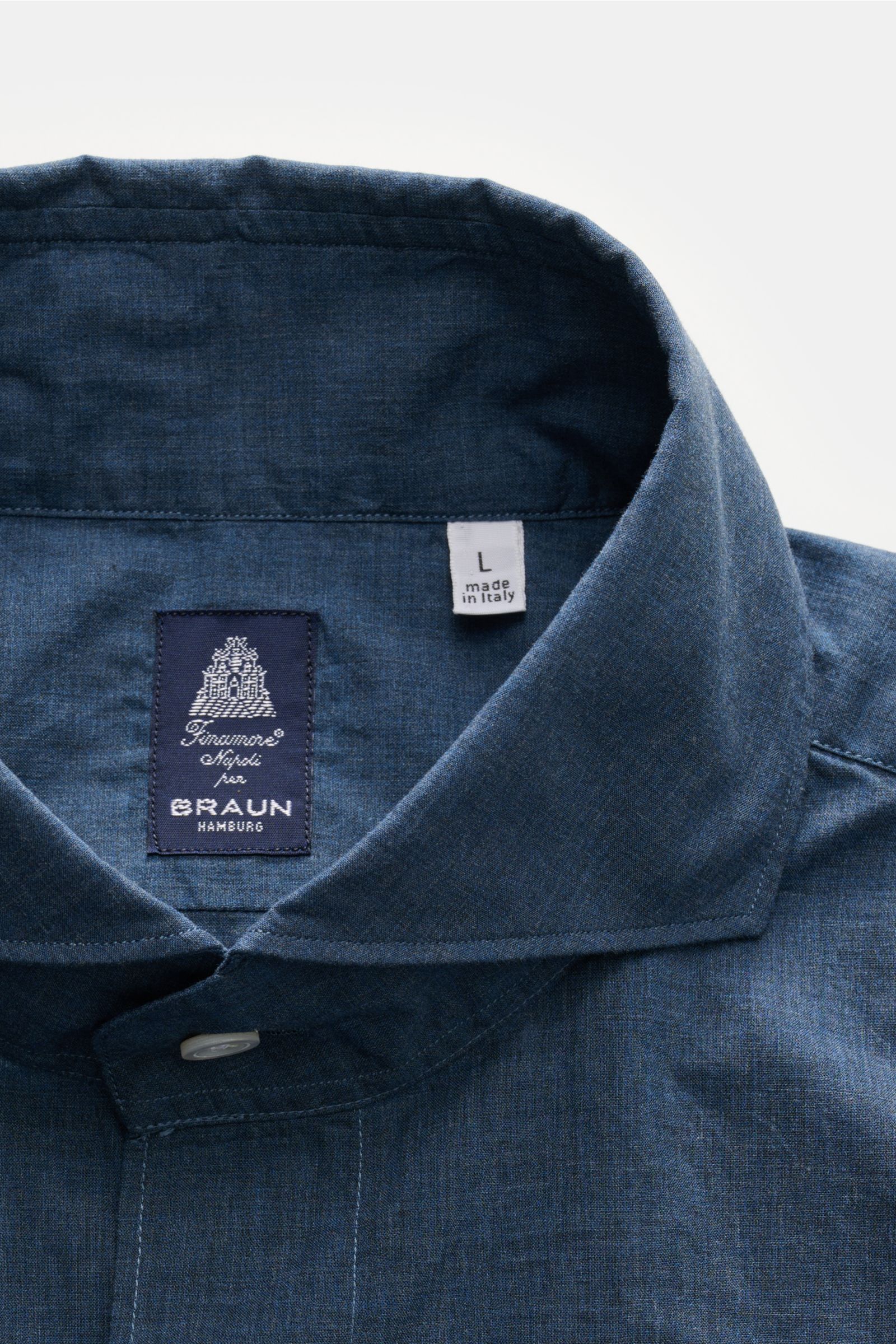 Nahaufnahme des Finamore Casual Hemd 'Sergio Gaeta' Haifisch-Kragen navy von oben, Leinwandbindung aus Baumwolle, Regular Fit, weicher Griff.