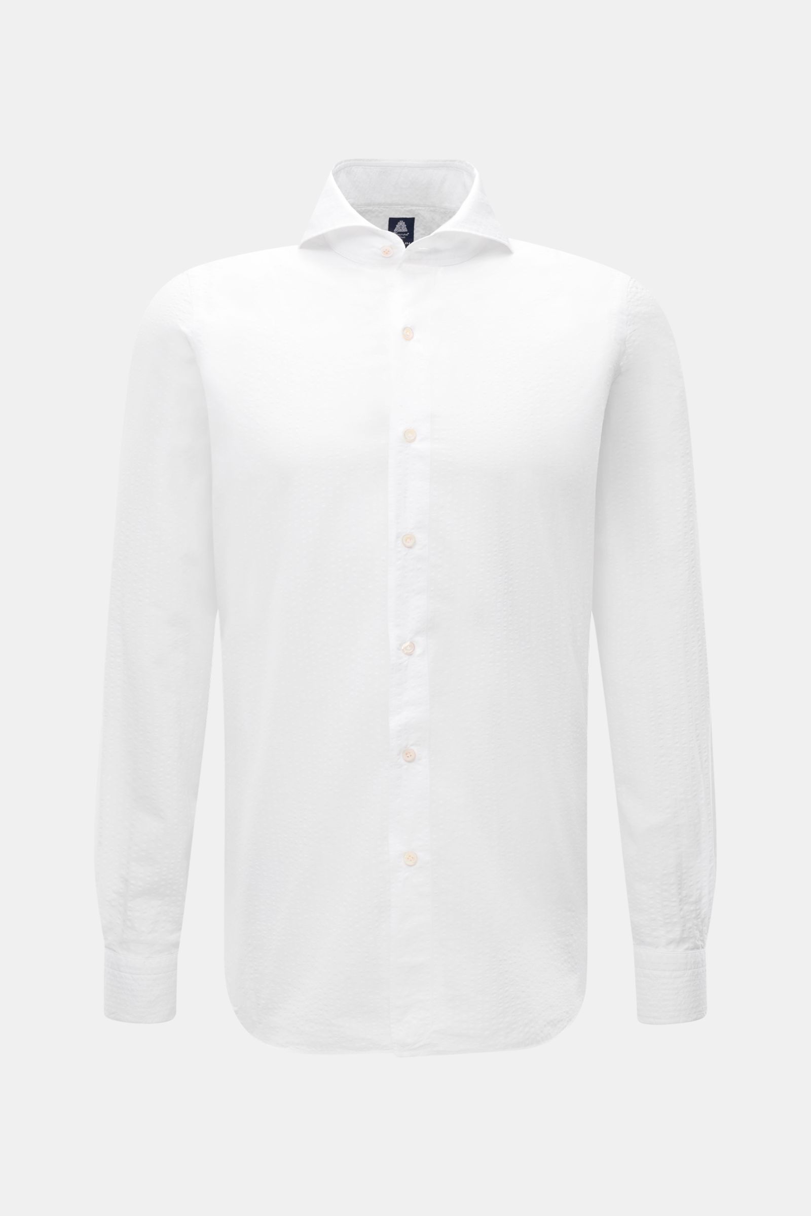 Finamore Seersucker-Hemd 'Sergio Gaeta' Haifisch-Kragen weiß, frontal fotografiert, Slim Fit, weicher Baumwoll-Seersucker, französische Knopfleiste, Sportmanschette, gerundeter Saum.