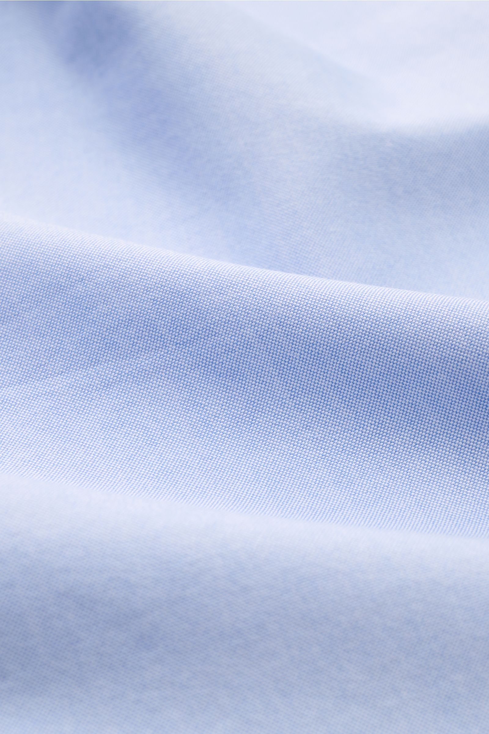 Finamore Casual Hemd 'Sergio Gaeta' Haifisch-Kragen hellblau, Detailaufnahme Stoffstruktur Popeline reine Baumwolle, weicher Griff, Slim Fit.