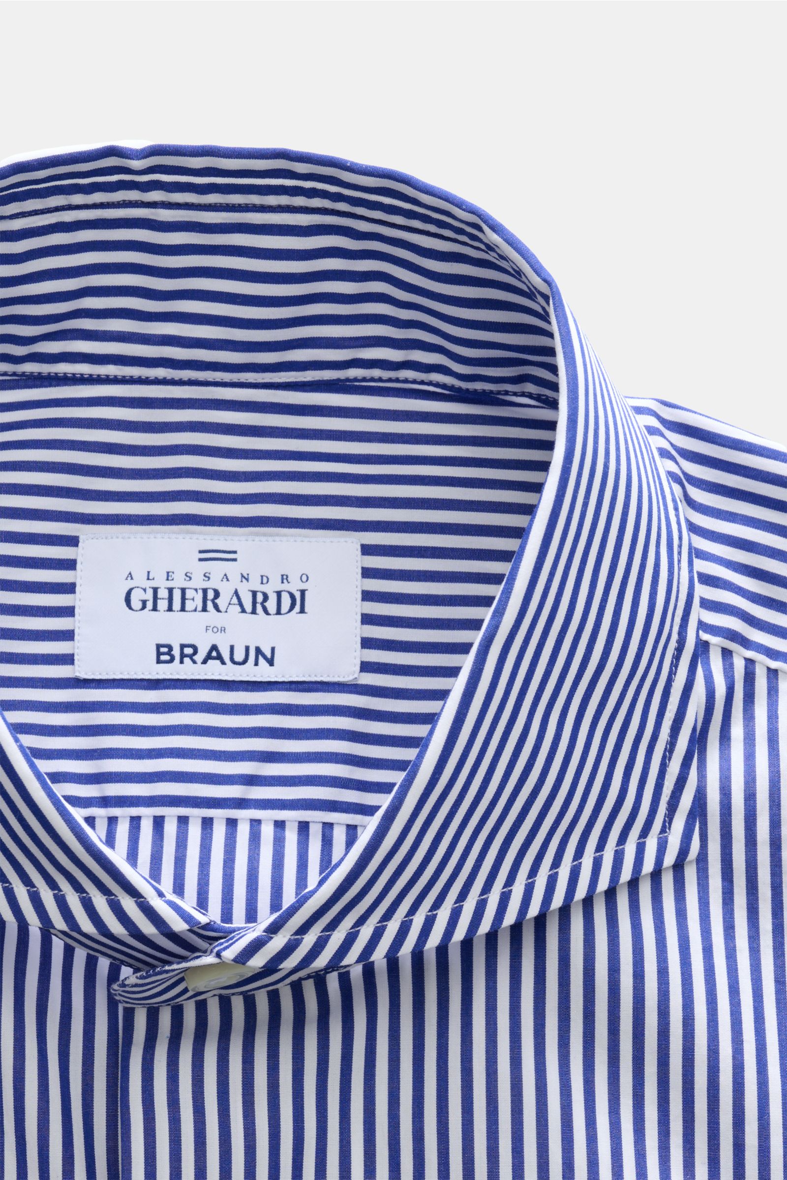 Gherardi Casual Hemd Haifisch-Kragen dunkelblau/weiß gestreift, Slim Fit, Popeline Baumwolle, Haifisch-Kragen, Nahaufnahme von oben.