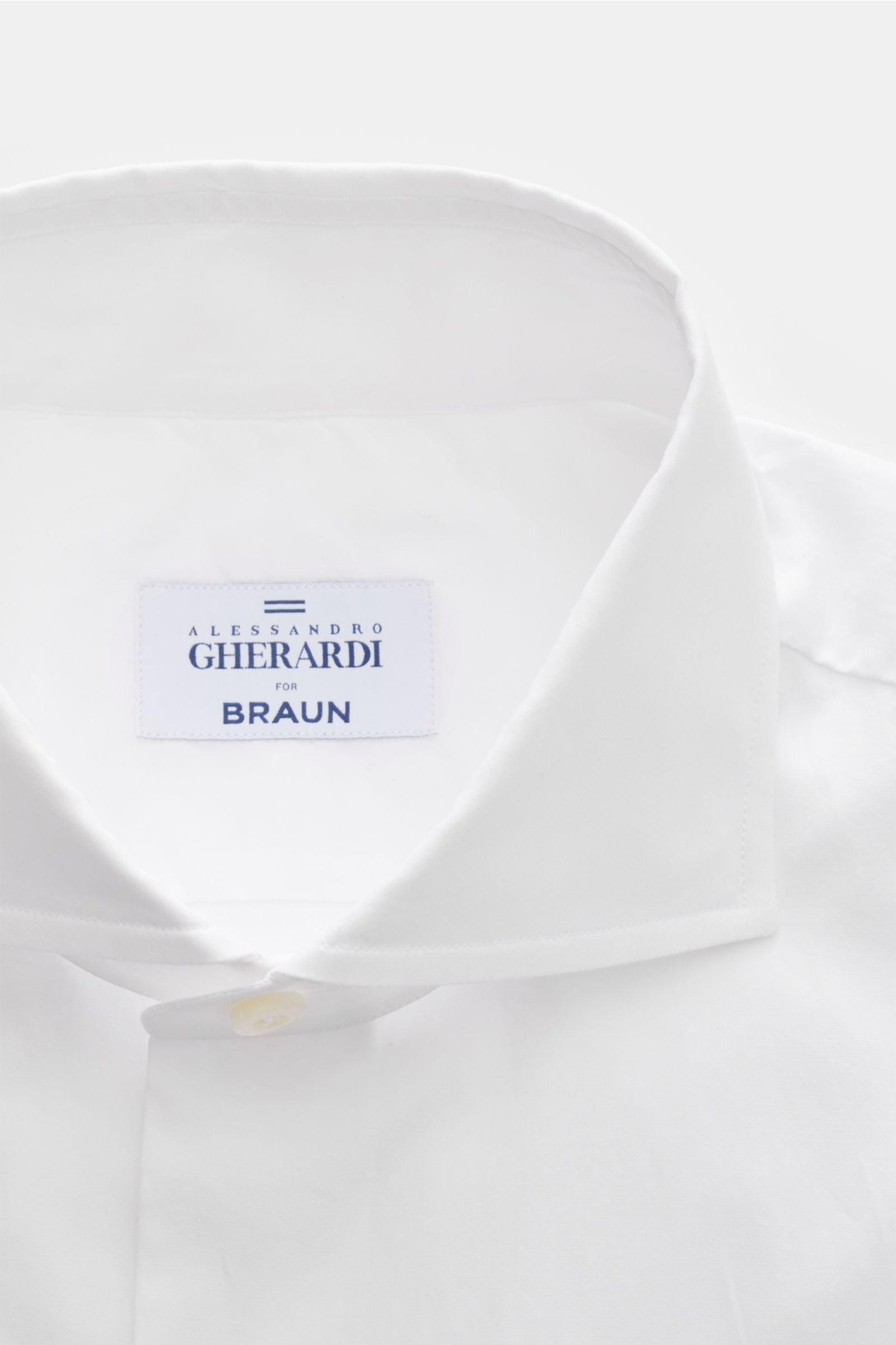 Gherardi Casual Hemd Haifisch-Kragen weiß, Slim Fit, Popeline-Baumwolle, Sportmanschette, Haifischkragen, französische Knopfleiste, Detailansicht von oben.