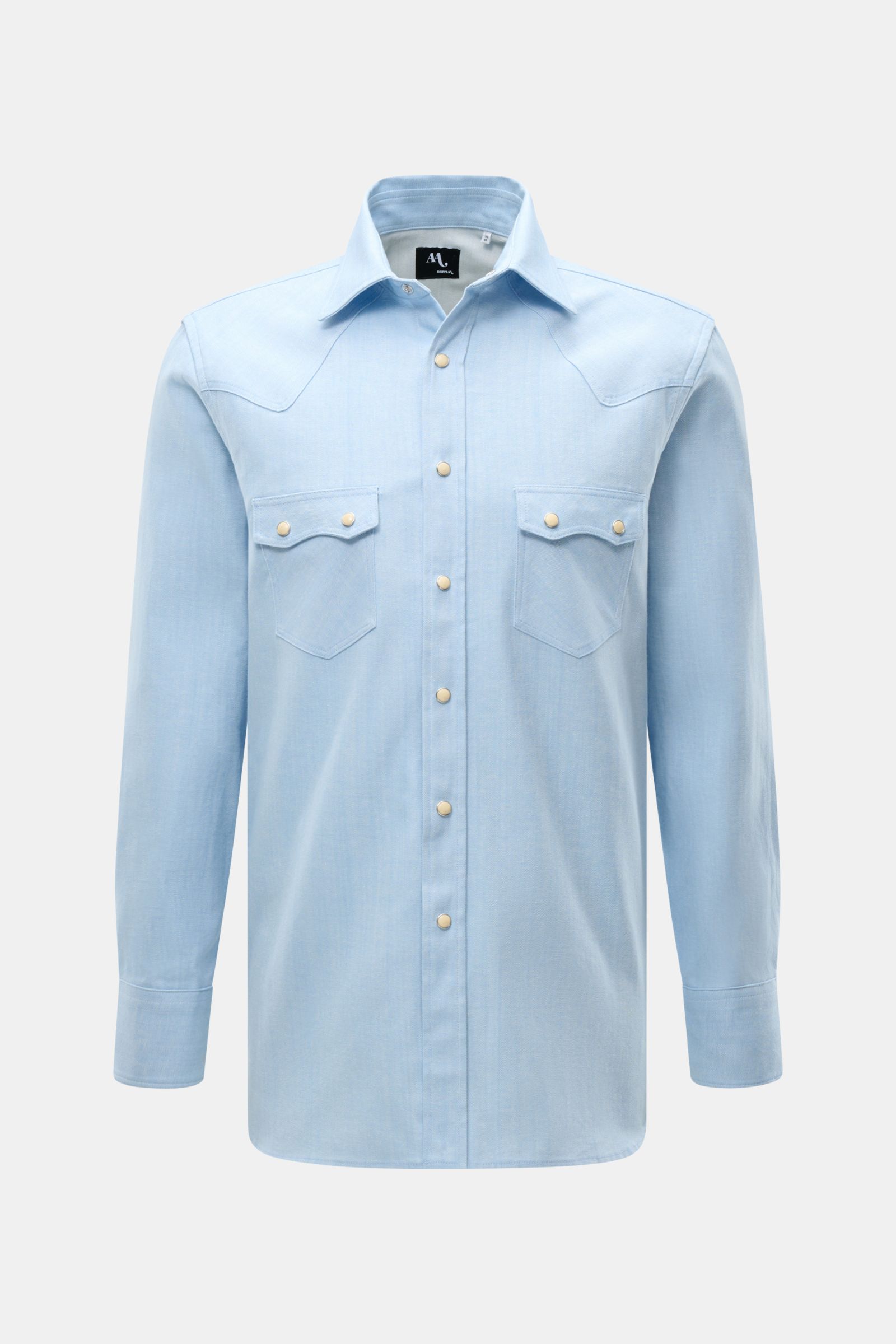 Doppiaa Jeanshemd 'Aariosto' Kent-Kragen hellblau, Frontansicht, Regular Fit, weicher Denim, Western-Stil mit Perlmutt-Druckknöpfen.