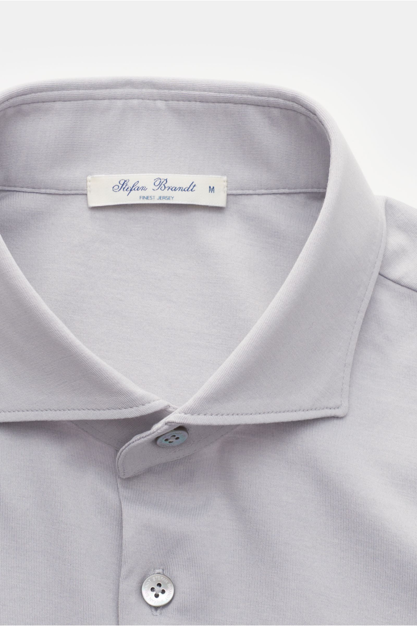 Stefan Brandt Jersey-Hemd 'Otis' Haifisch-Kragen hellgrau, nah, von oben, Jersey aus reiner Pima-Baumwolle, Extra Slim Fit, glatter Griff.