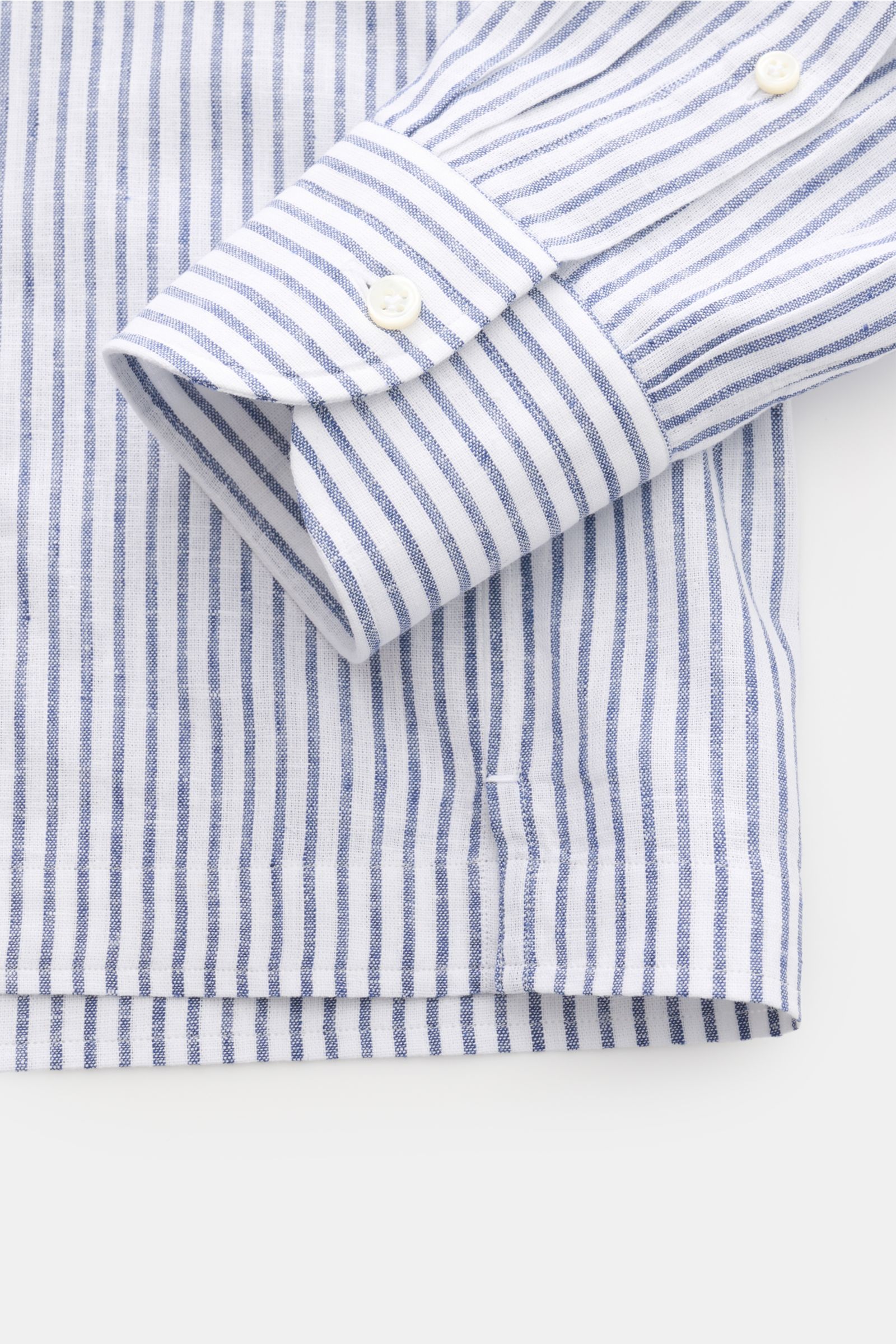 Giampaolo Casual Hemd Haifisch-Kragen weiß/navy gestreift, Slim Fit, Baumwolle-Leinen, Haifisch-Kragen, Sportmanschette, Saum, Detailansicht von oben.