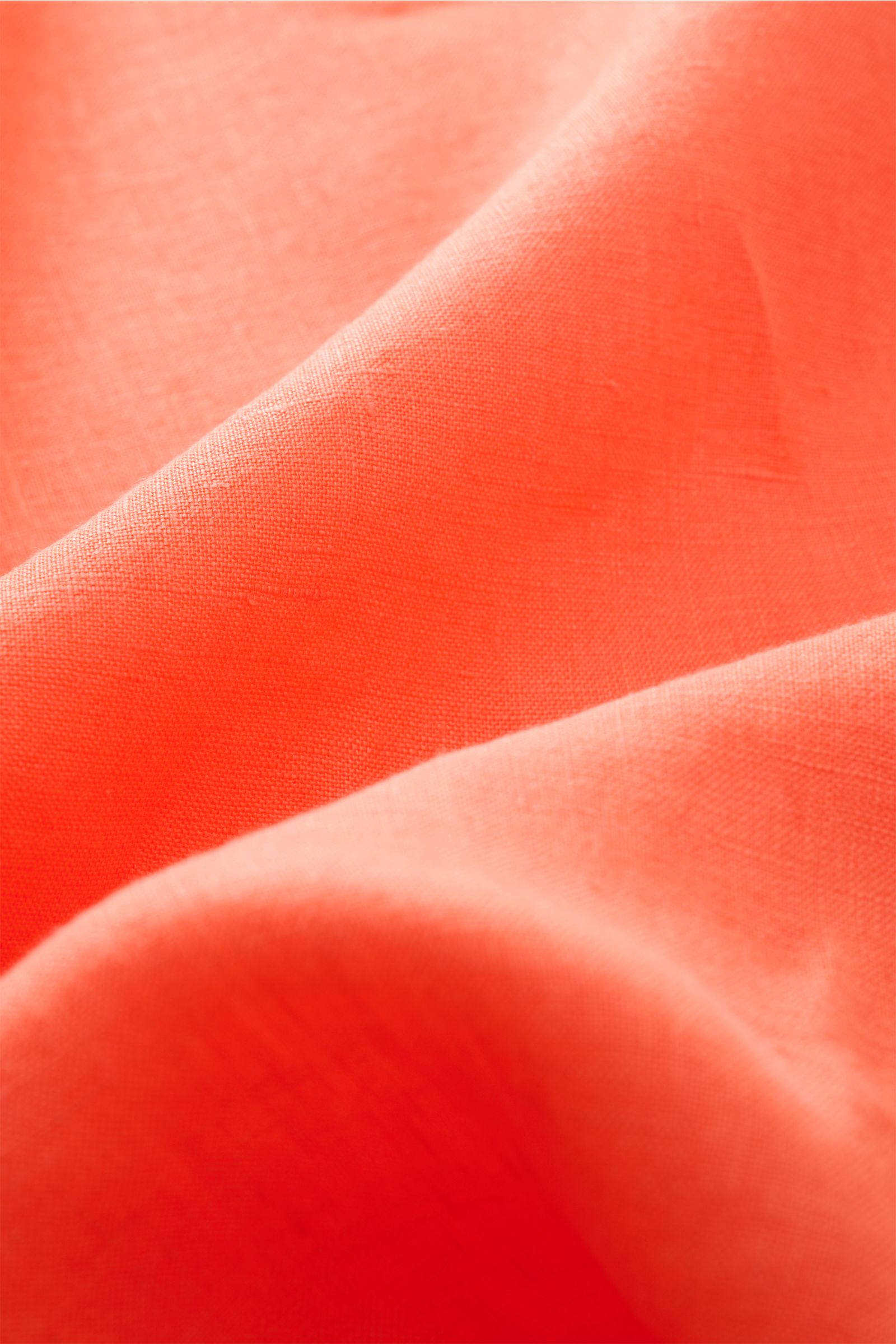 MC2 Saint Barth Leinenhemd 'Pamplona' Haifisch-Kragen orange, Nahaufnahme der leichten Leinwandbindung aus Leinen mit weichem Griff.