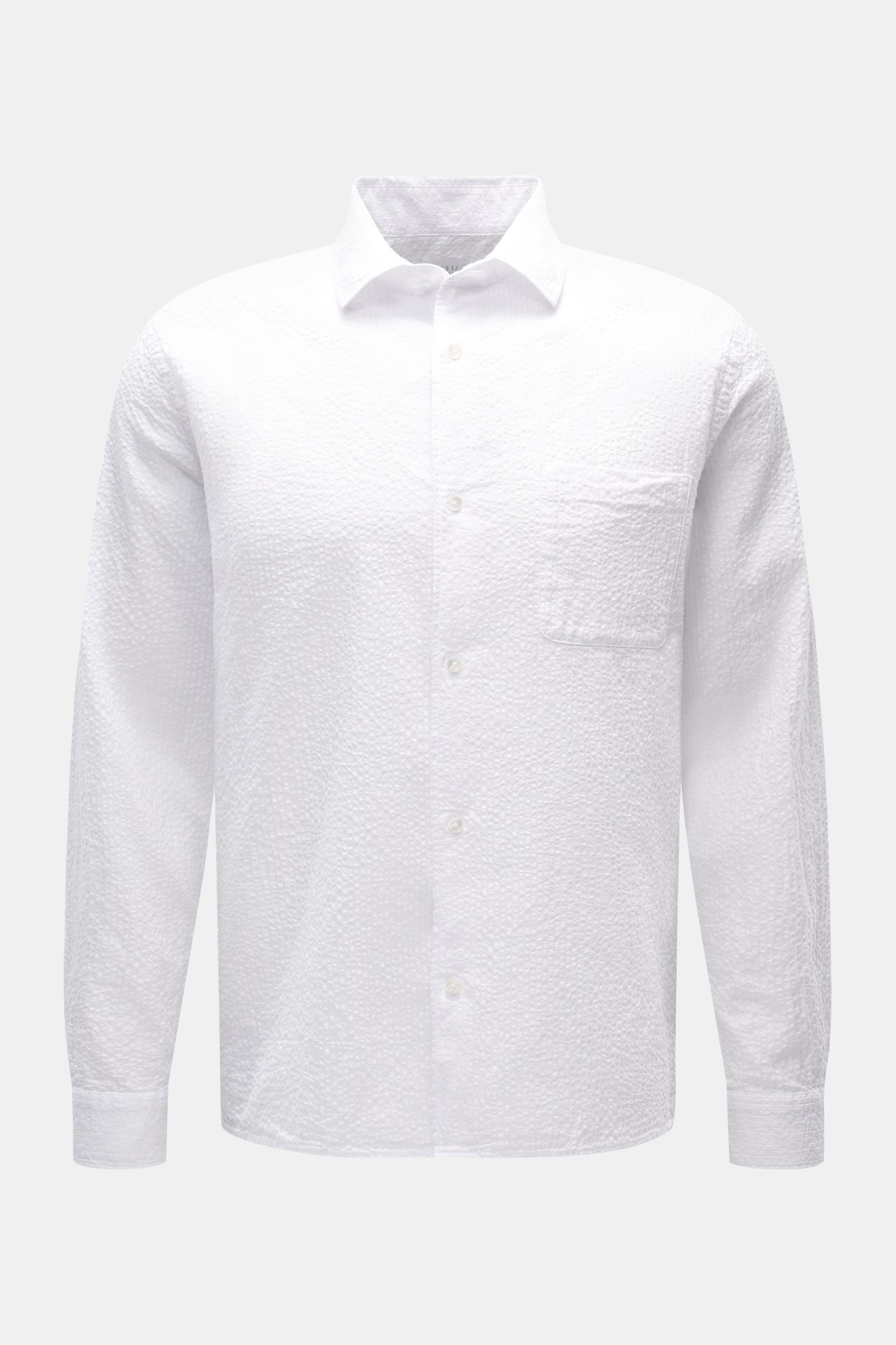 Front view of the 04651/ A trip in a bag Seersucker shirt Kent collar white, featuring pure cotton seersucker fabric, Kent collar, French button placket, patch breast pocket, classic barrel cuffs, and slightly rounded hem with short vents. 

