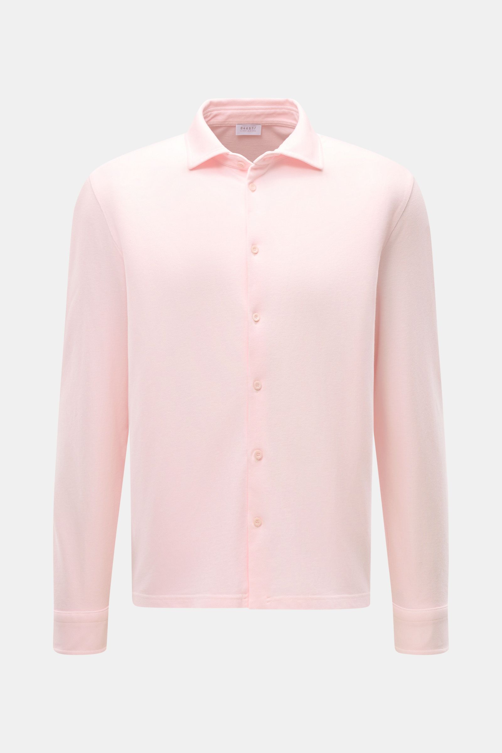 Front view of the 04651/ A trip in a bag Piqué shirt slim collar rose, a casual everyday basic in pure cotton piqué with a relaxed fit.

Casual everyday basic by 04651/ A TRIP IN A BAG: This casual shirt in pure cotton piqué has an attractive relaxed f