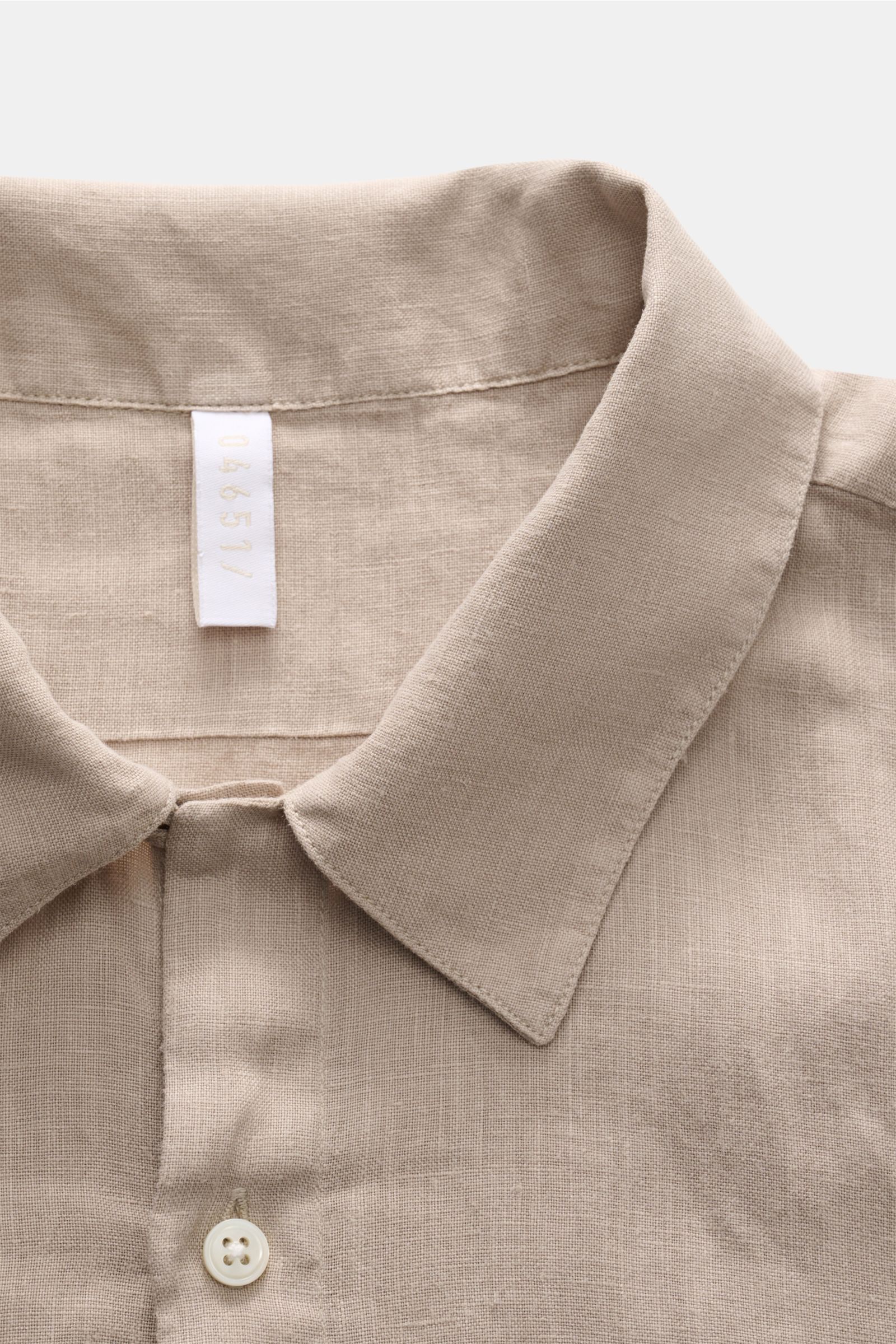 04651/ A trip in a bag Leinen Kurzarmhemd 'Linen Cuba' Kubanischer Kragen sand