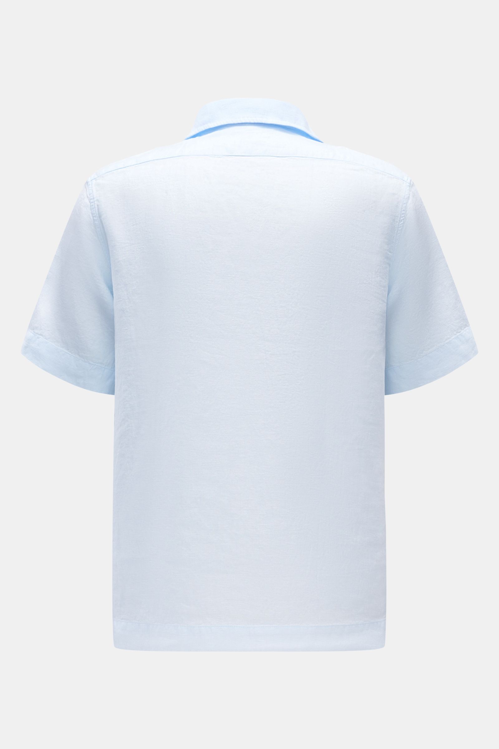 Rückansicht des pastellblauen 04651/ A trip in a bag Leinen-Kurzarmhemd mit kubanischem Kragen aus luftigem, reinem Leinen.