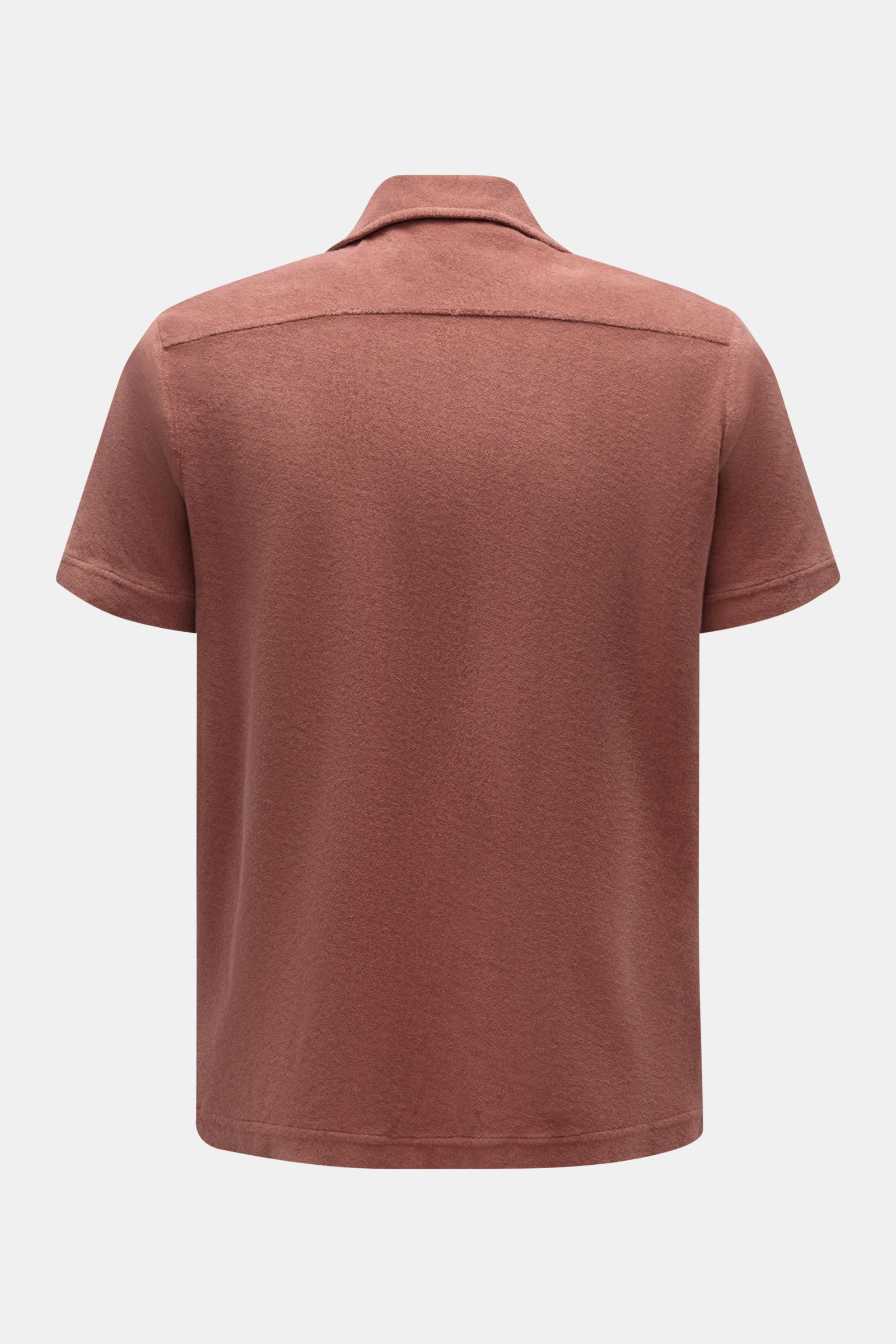 Rückansicht des 04651/ A trip in a bag Frottee-Kurzarmhemd 'Terry Cuba' rostbraun aus weichem Baumwoll-Frottee mit kubanischem Kragen und kurzen Saumschlitzen.