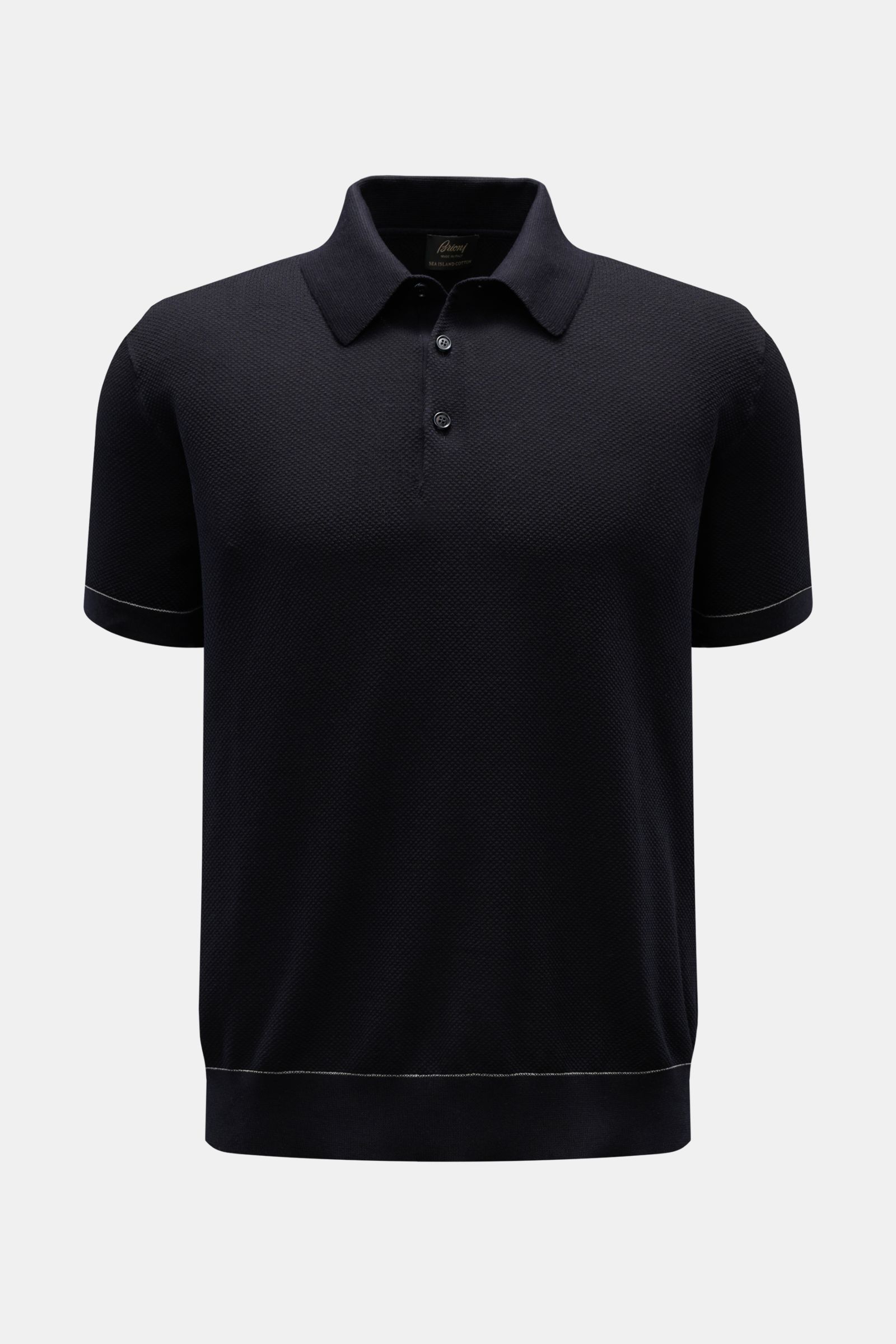 Brioni Kurzarm-Strickpolo dark navy, frontal fotografiert, Slim Fit, gestrickter Polokragen, drei Knöpfe, reine Baumwolle, luftige Struktur.