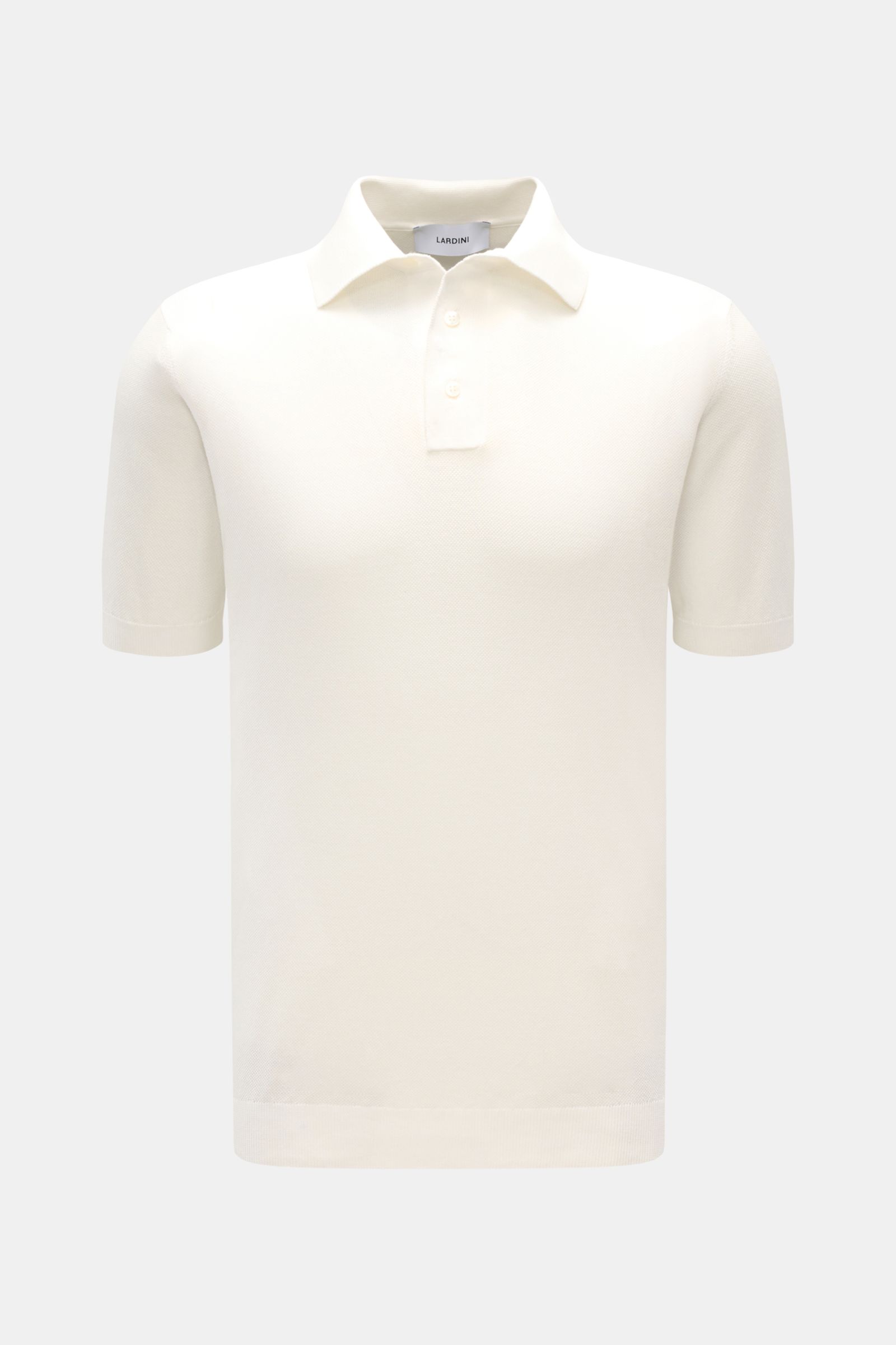 Lardini Kurzarm-Strickpolo offwhite in Slim Fit, reine Baumwolle, feines Piqué, Polokragen, Drei-Knopf-Leiste, flexible Rippbündchen, frontal fotografiert.