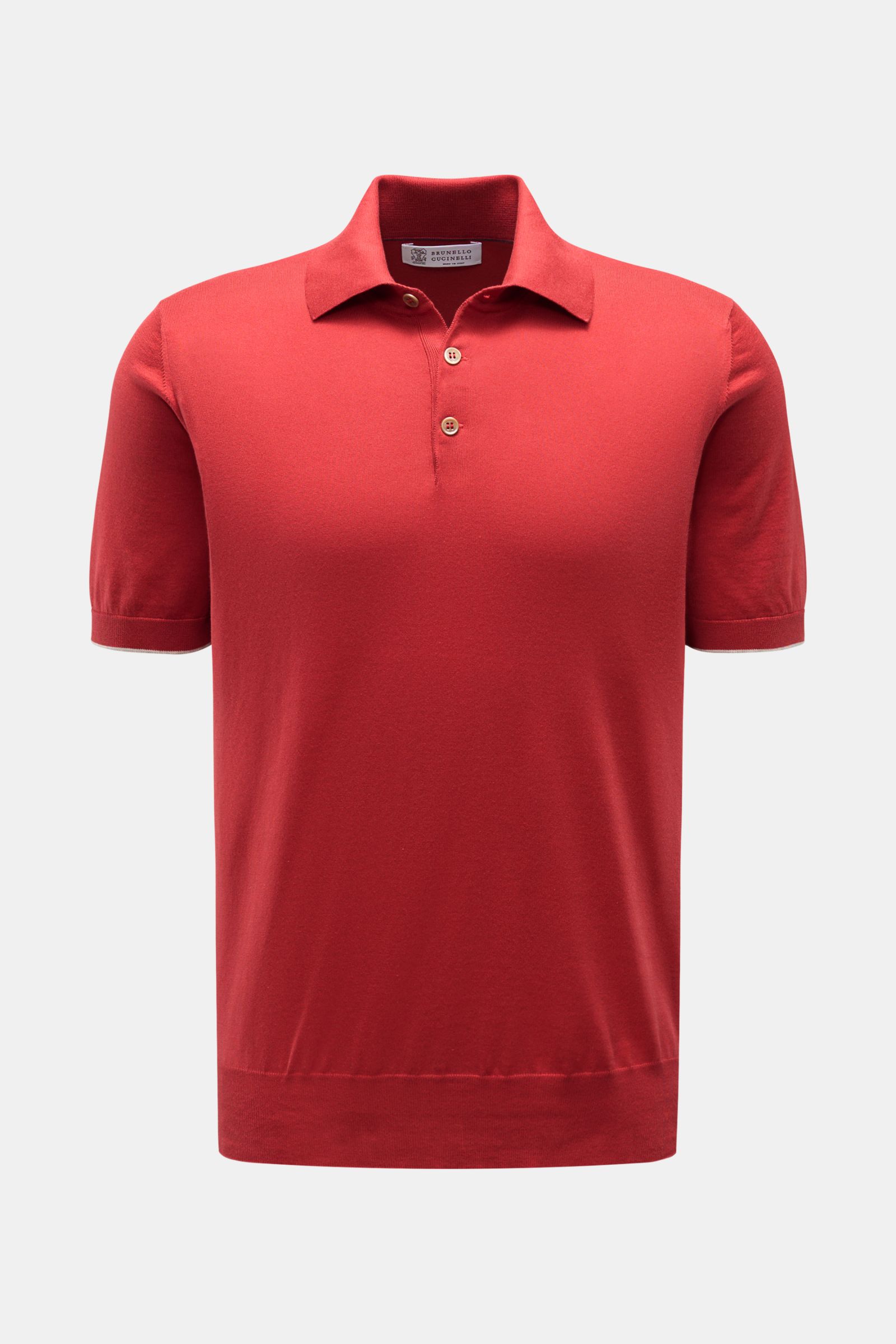 Front view of a red Brunello Cucinelli Kurzarm-Strickpolo rot, a slim fit short-sleeve polo knit from pure cotton with soft touch, fine knit, narrow contrast edges, classic collar, three-button placket, and flexible rib cuffs. Luxuriöse Alltags-Looks p